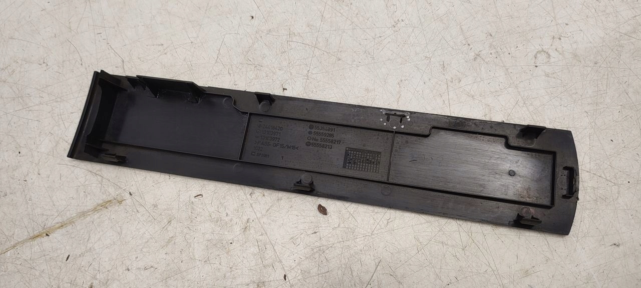 Abdeckung der Ventile Opel Zafira C 1,6 TB