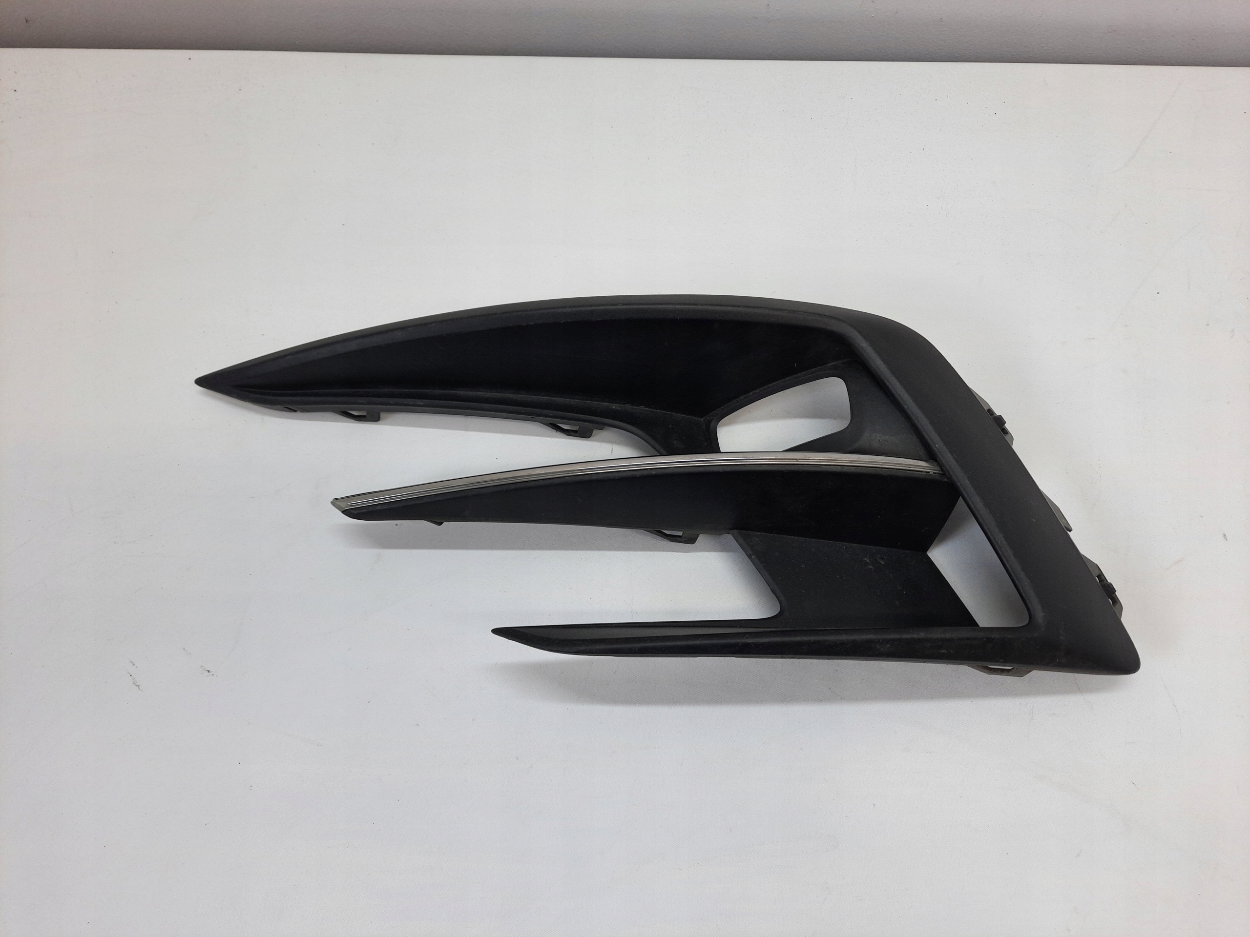 RENAULT MEGANE 4 IV LIFT 20- grid of a bumper left front original