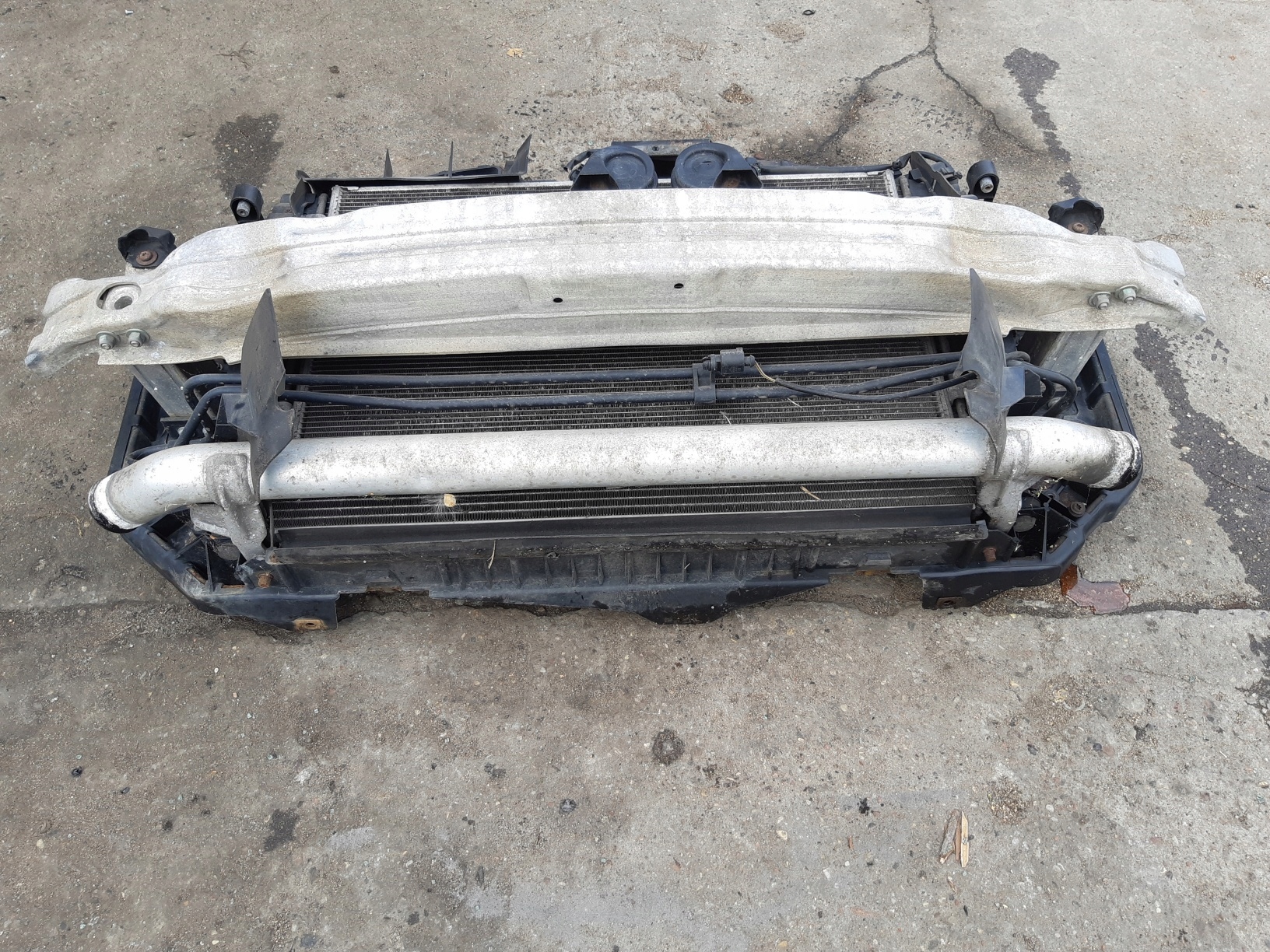 AUDI A6 C6 2.0 TDI support panel for radiators fan radiator KOMPLET