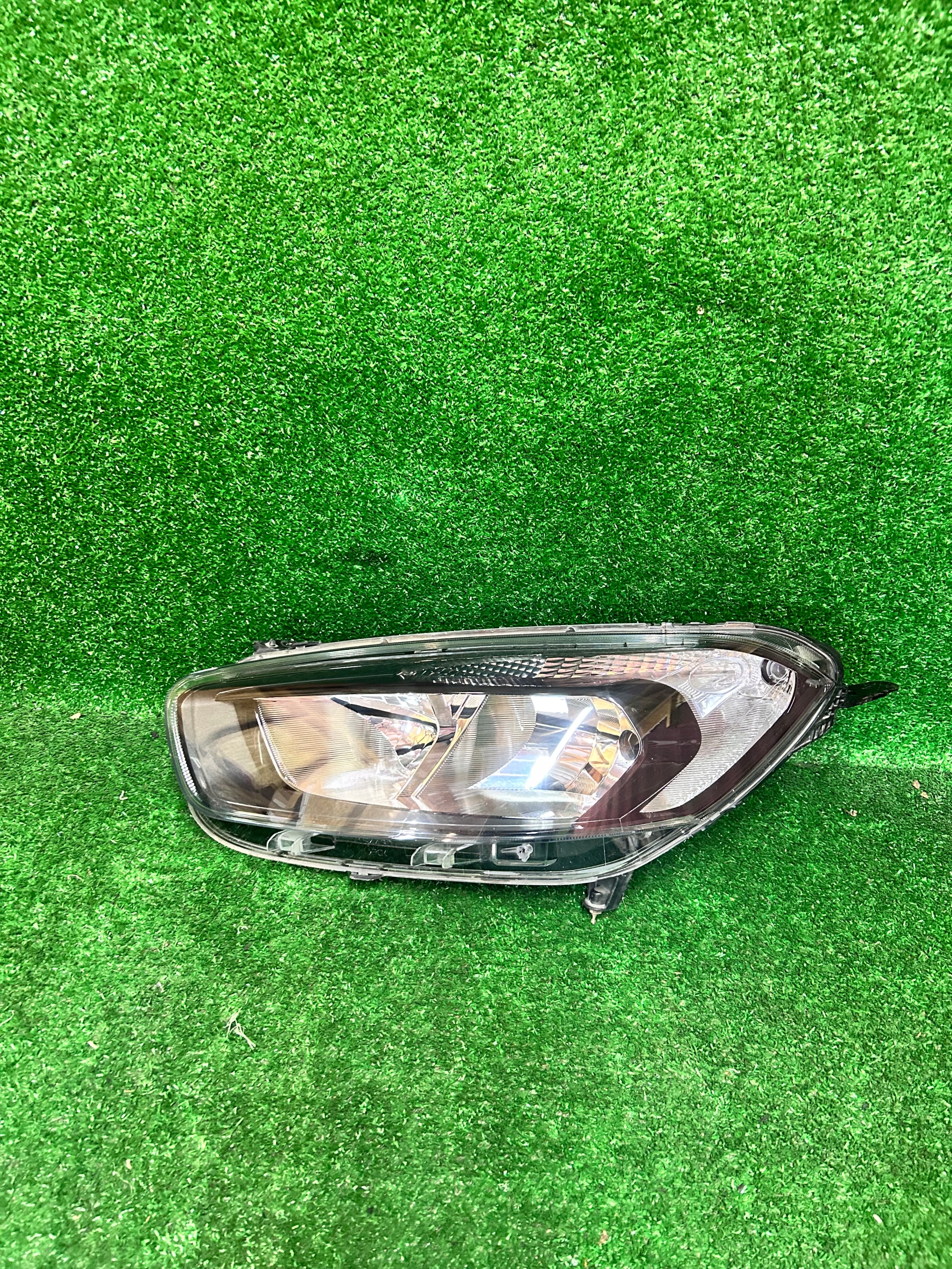 REFLEKTOR left FORD TRANSIT COURIER LIFT 17-23
