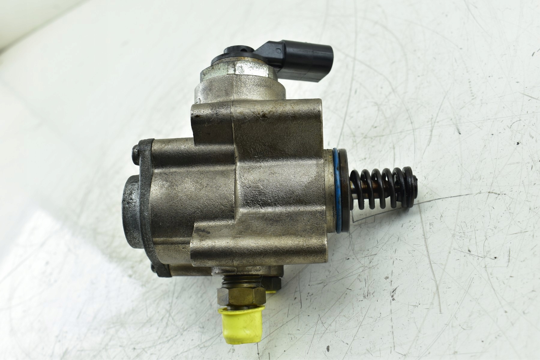 feed pump AUDI A3 8P A4 B7 A6 C6 TT 8J 2.0 TFSI 06F127025H