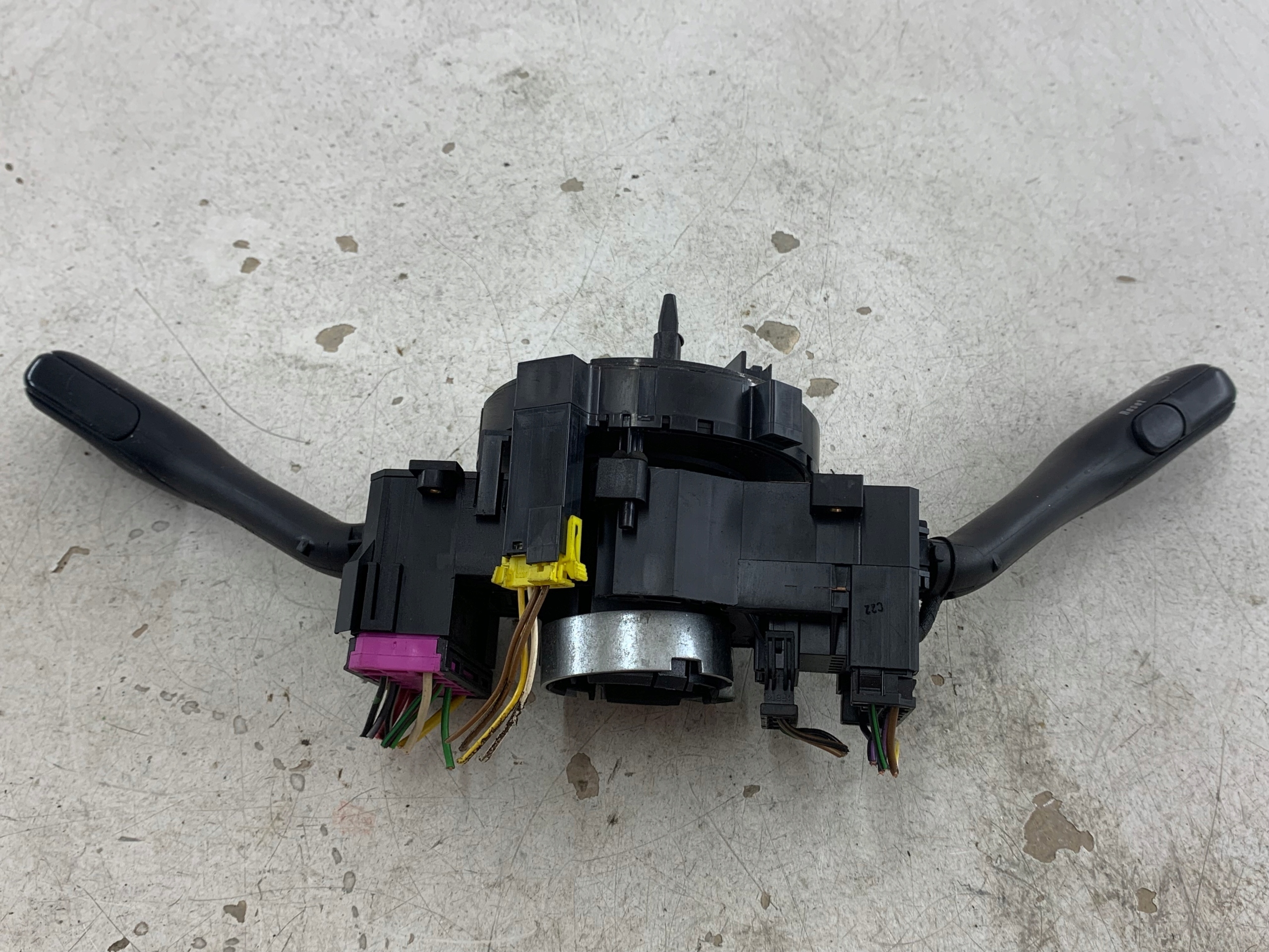 commande levier commodo sous volant SKODA OCTAVIA 8L0953513G