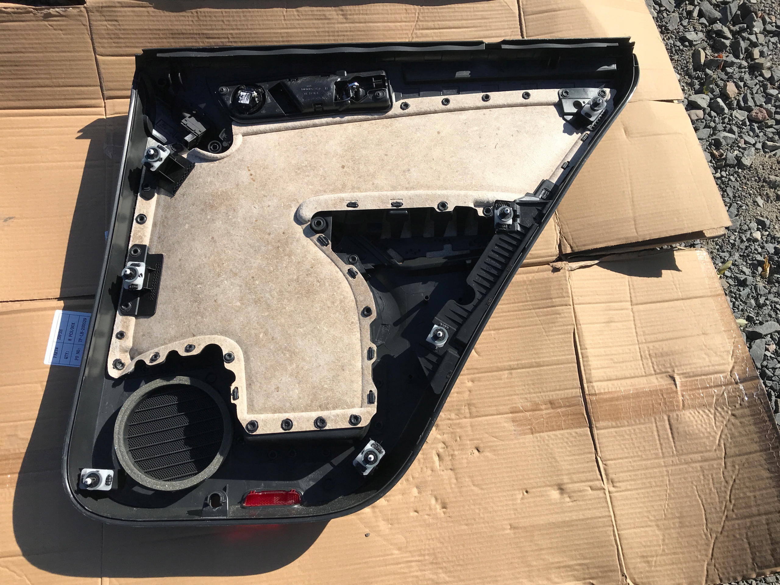 side door left rear part VW TIGUAN 5N0867211