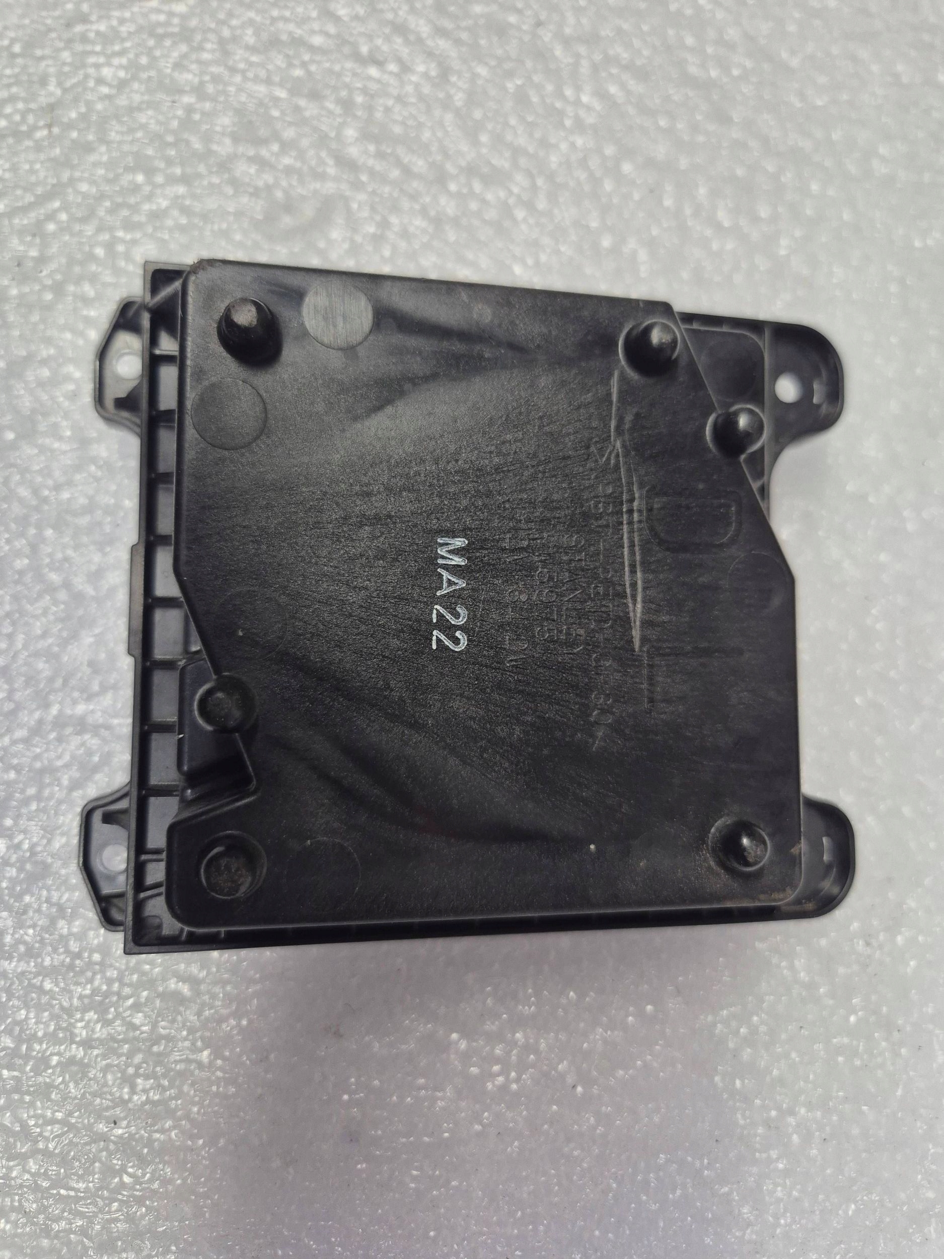 mitsubishi ECLIPSE CROSS БЛОК УПРАВЛЕНИЯ led модуль 8301D689