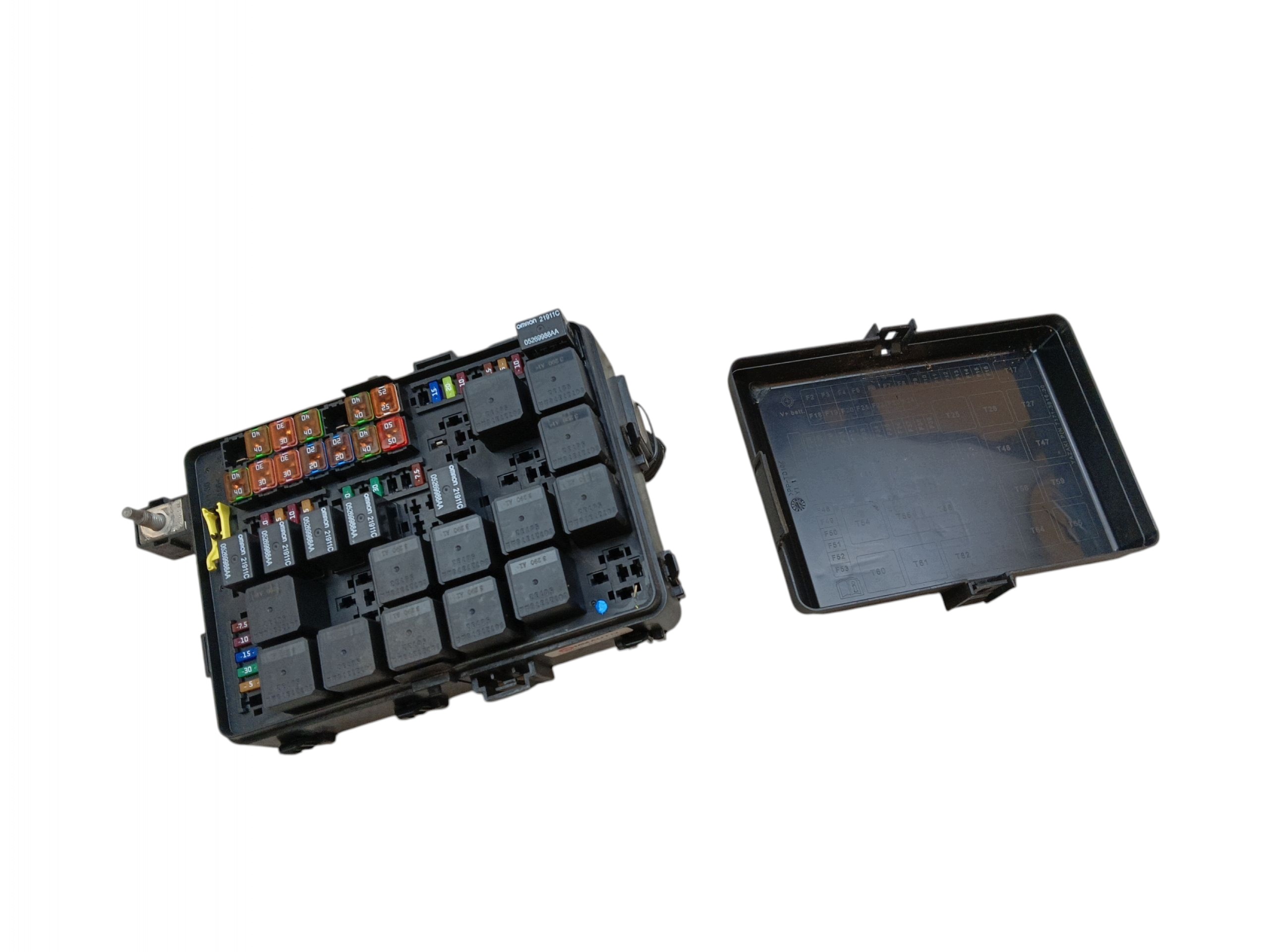 Module fusibles MASERATI GHIBLI III (2013-2017) 670008655