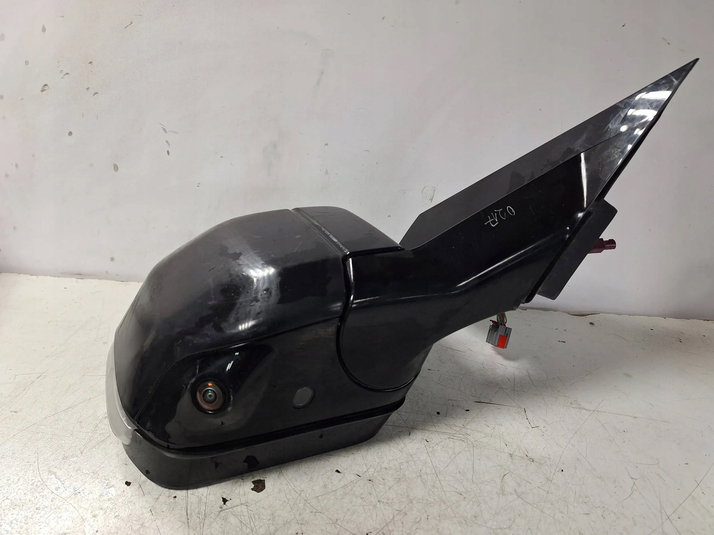 mirror right Land Rover Defender II L633 19- 16PIN