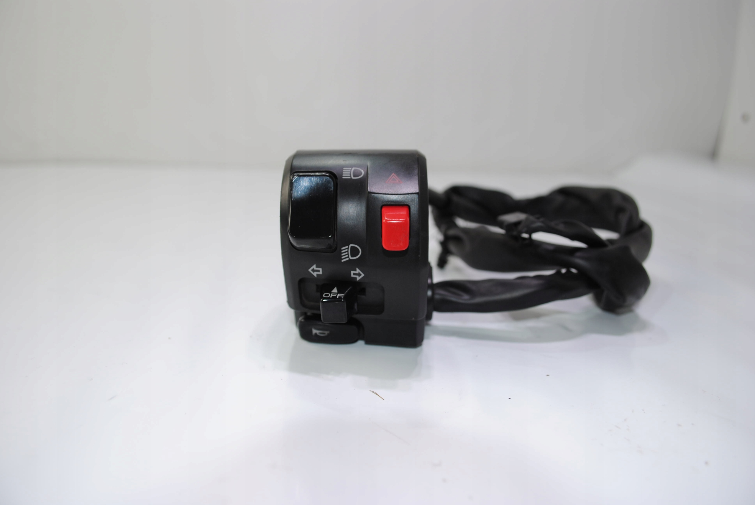 YAMAHA TENERE 700 19-ЛІВИЙ ПЕРЕМИКАЧ