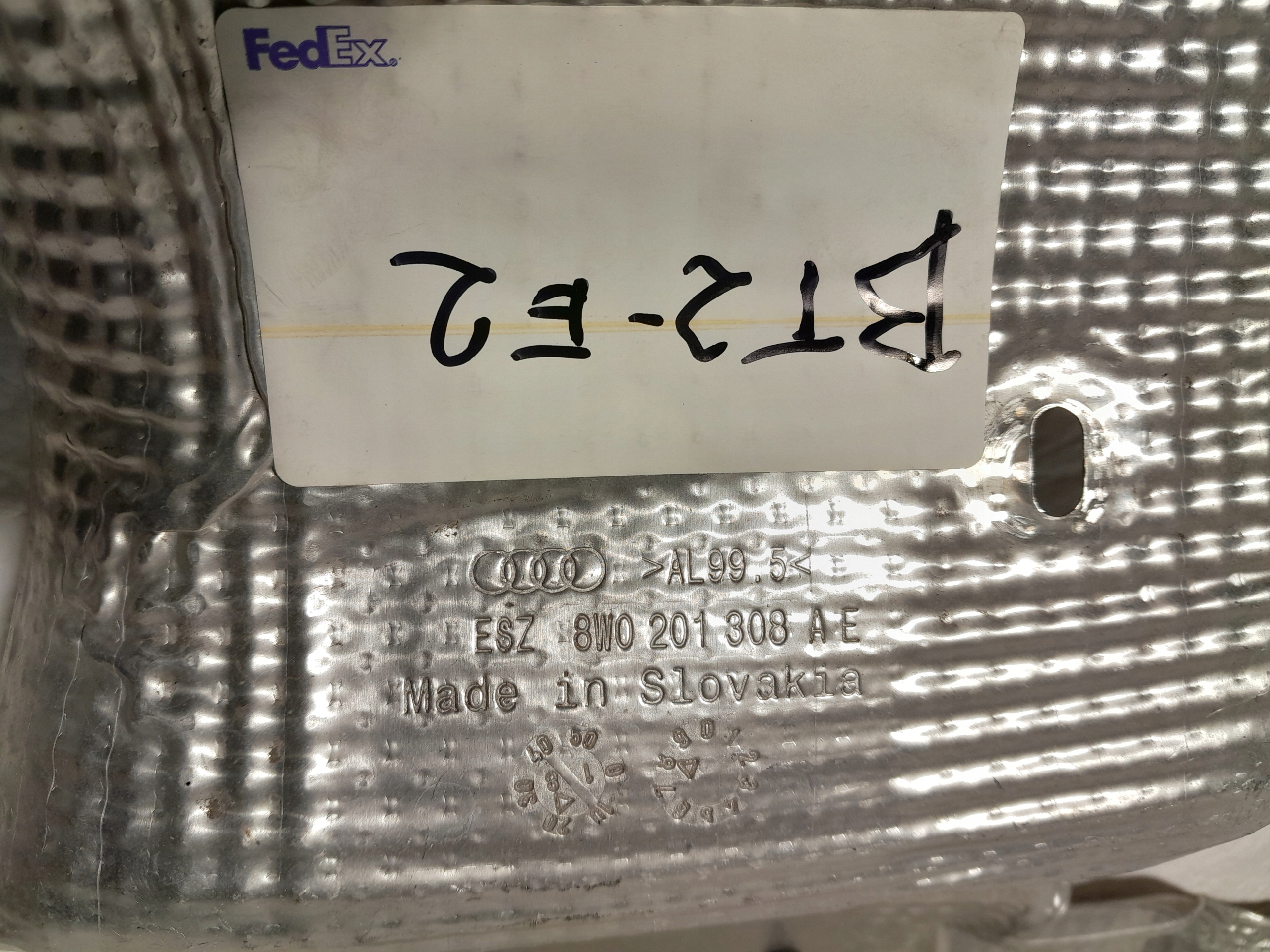 AUDI A4 B9 Blende Abdeckung TERMICZNA tank 8W0201308AE