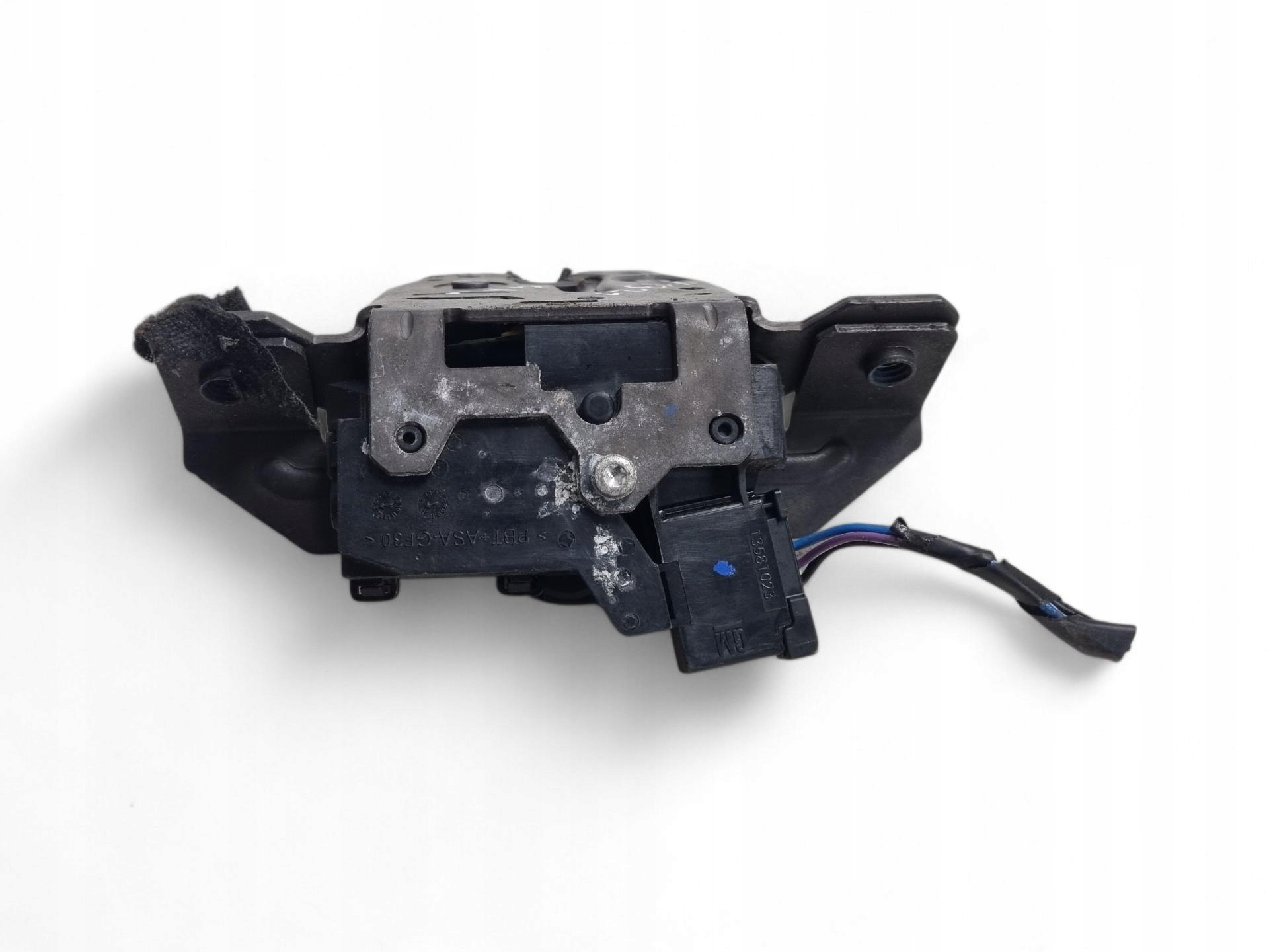 lock bonnet boot Opel Astra J 2011 13581023