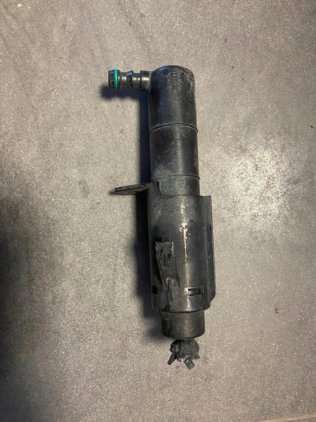 VOLKSWAGEN Spritzdüse REFLEKTORA 5K0955978A