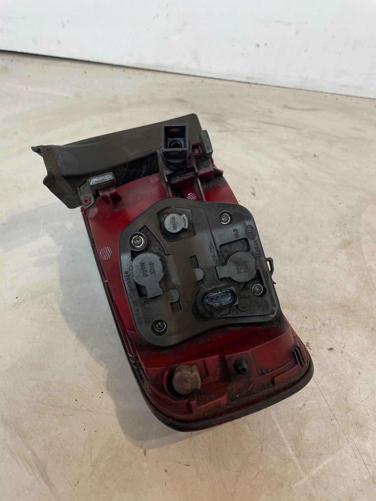 light rear part rear right w fender Audi A4 B8 sedan
