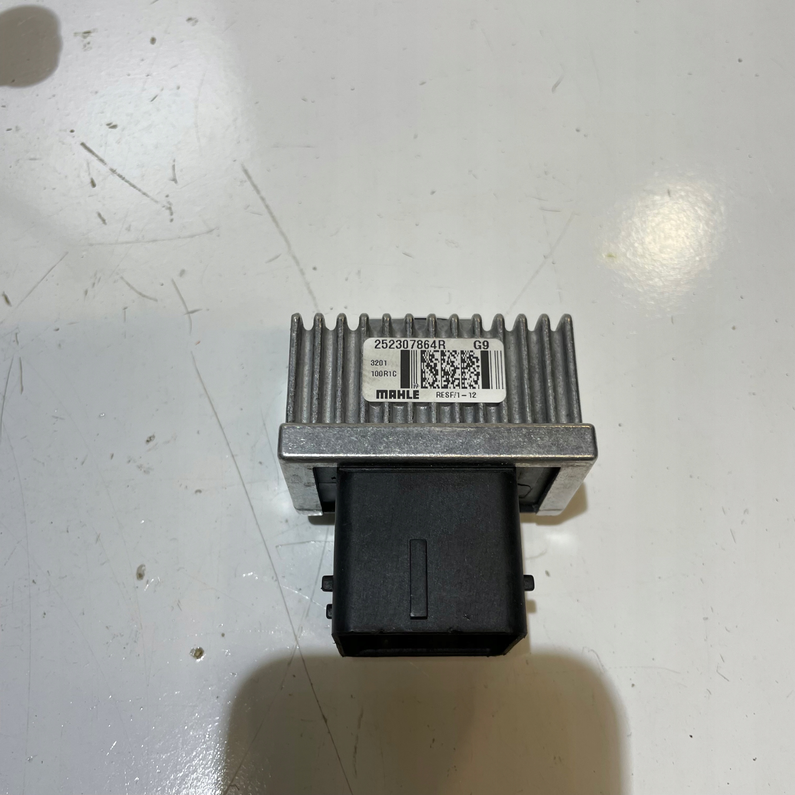 RENAULT TWINGO III Z.E. RELAY 252307864R