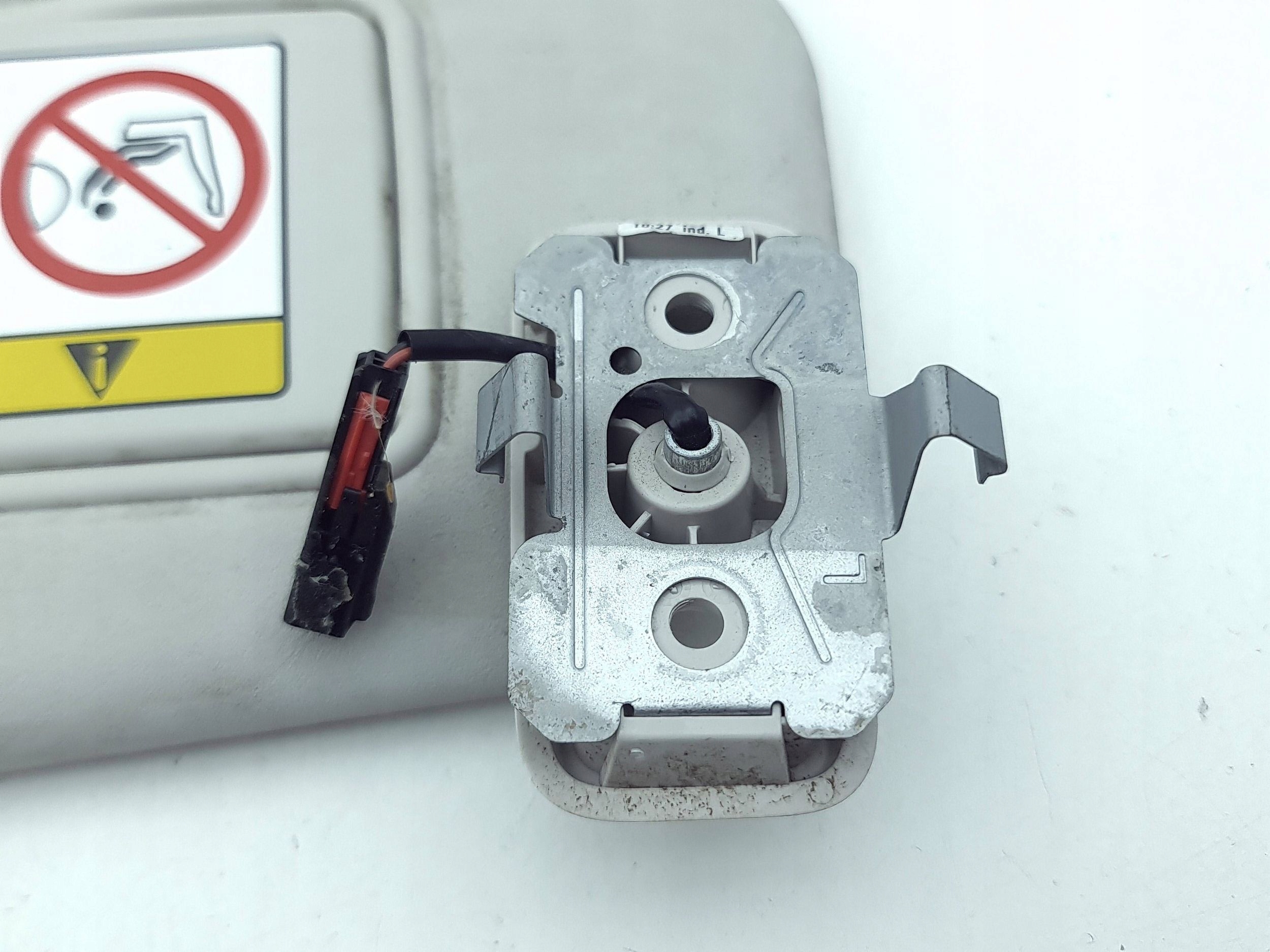 jaguar козырек солнцезащитный 2017