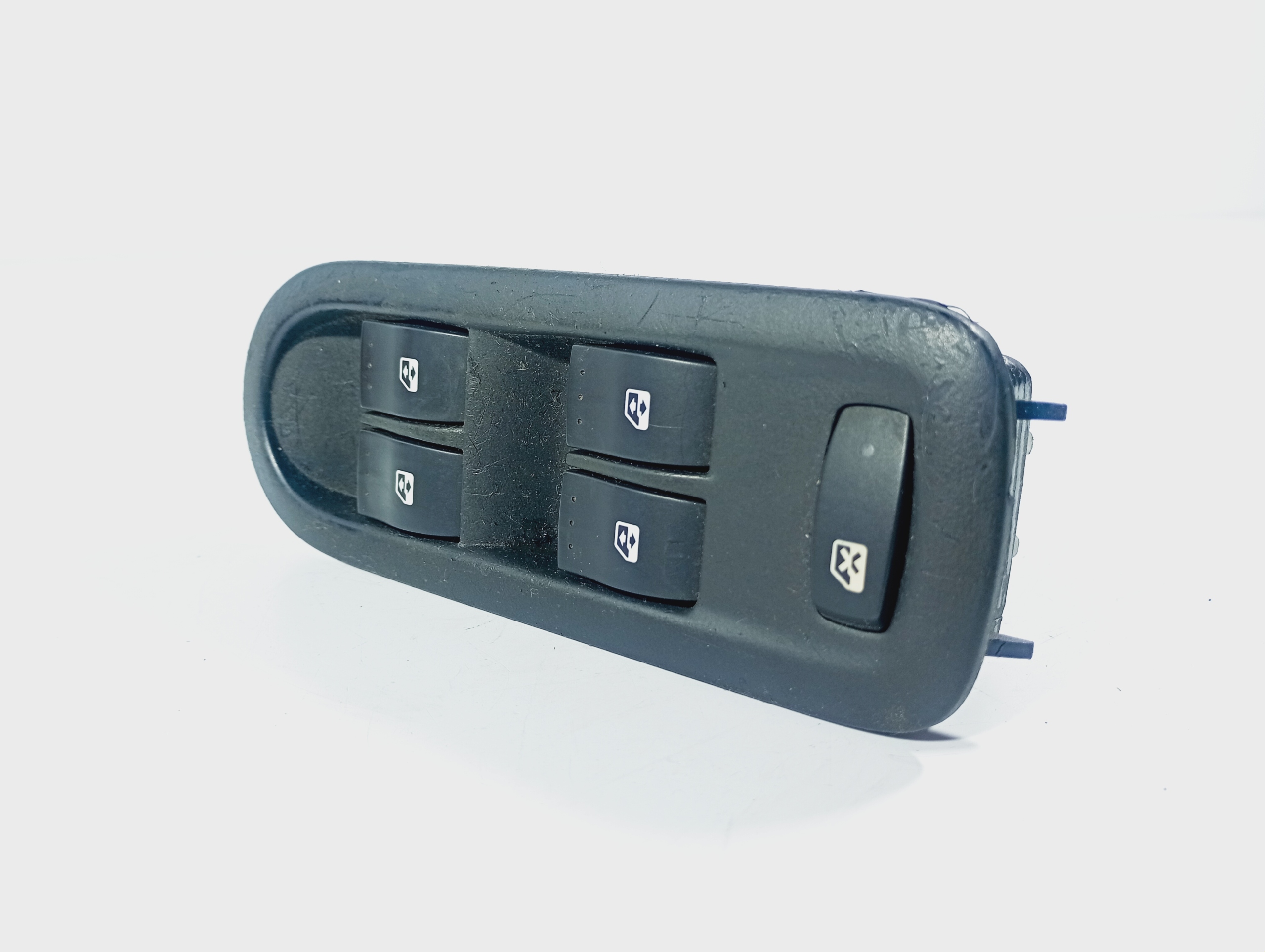 switch panel windows left front OE 8200160603 Renault Scenic 2 II 03-09