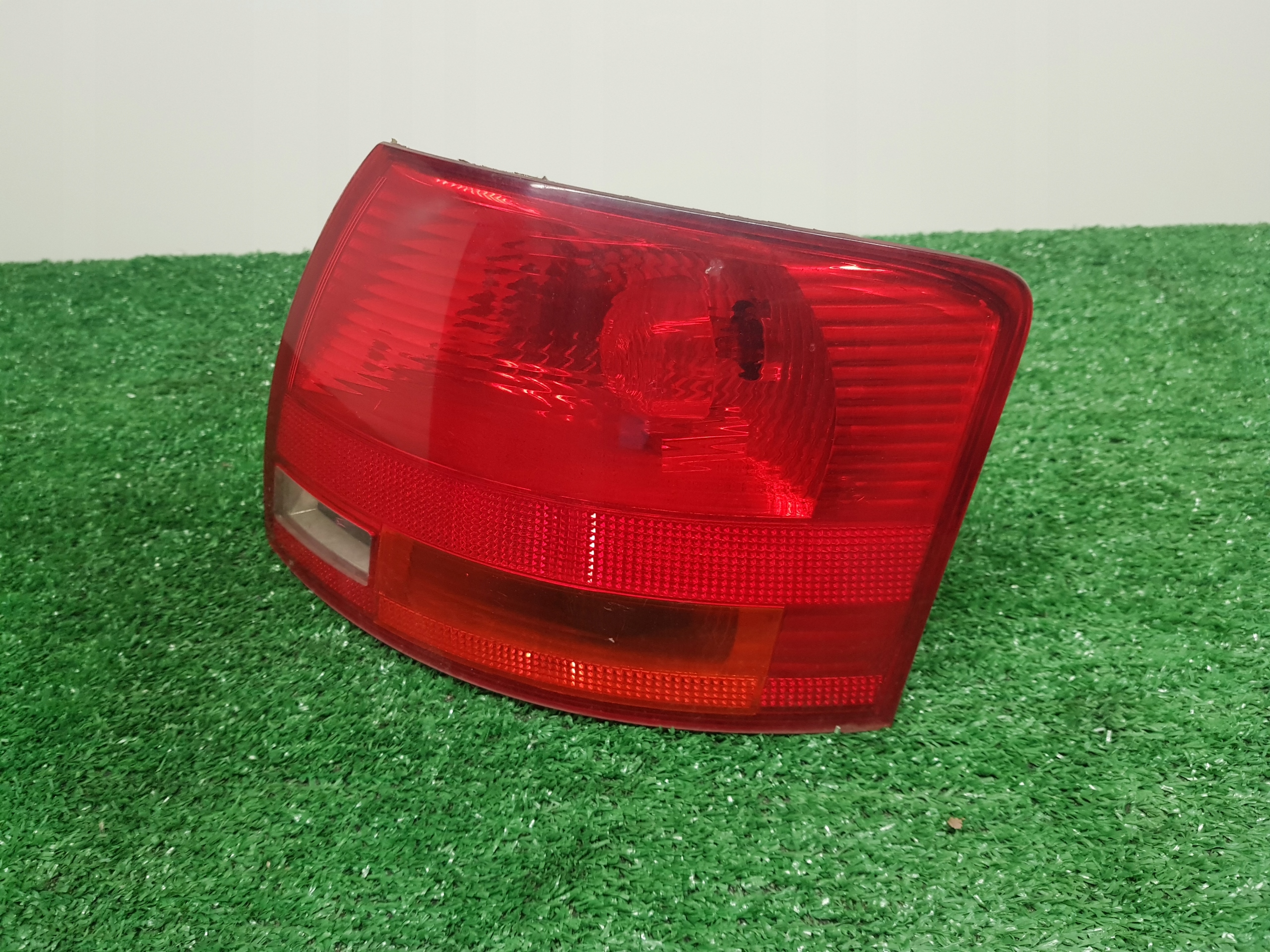 light right rear AUDI A4 B7