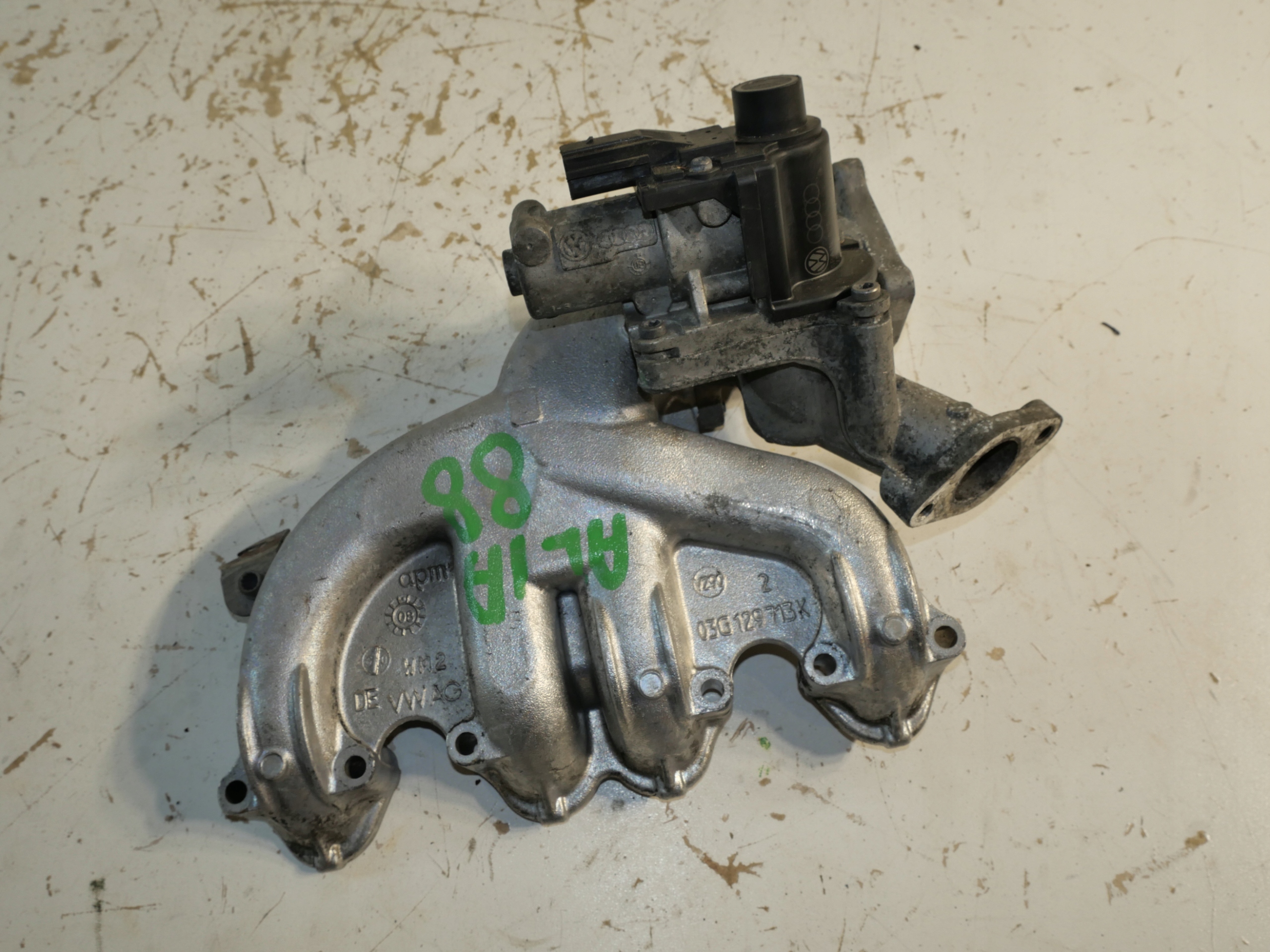intake manifold AUDI A3 8P 2.0 TDI 03G129713K