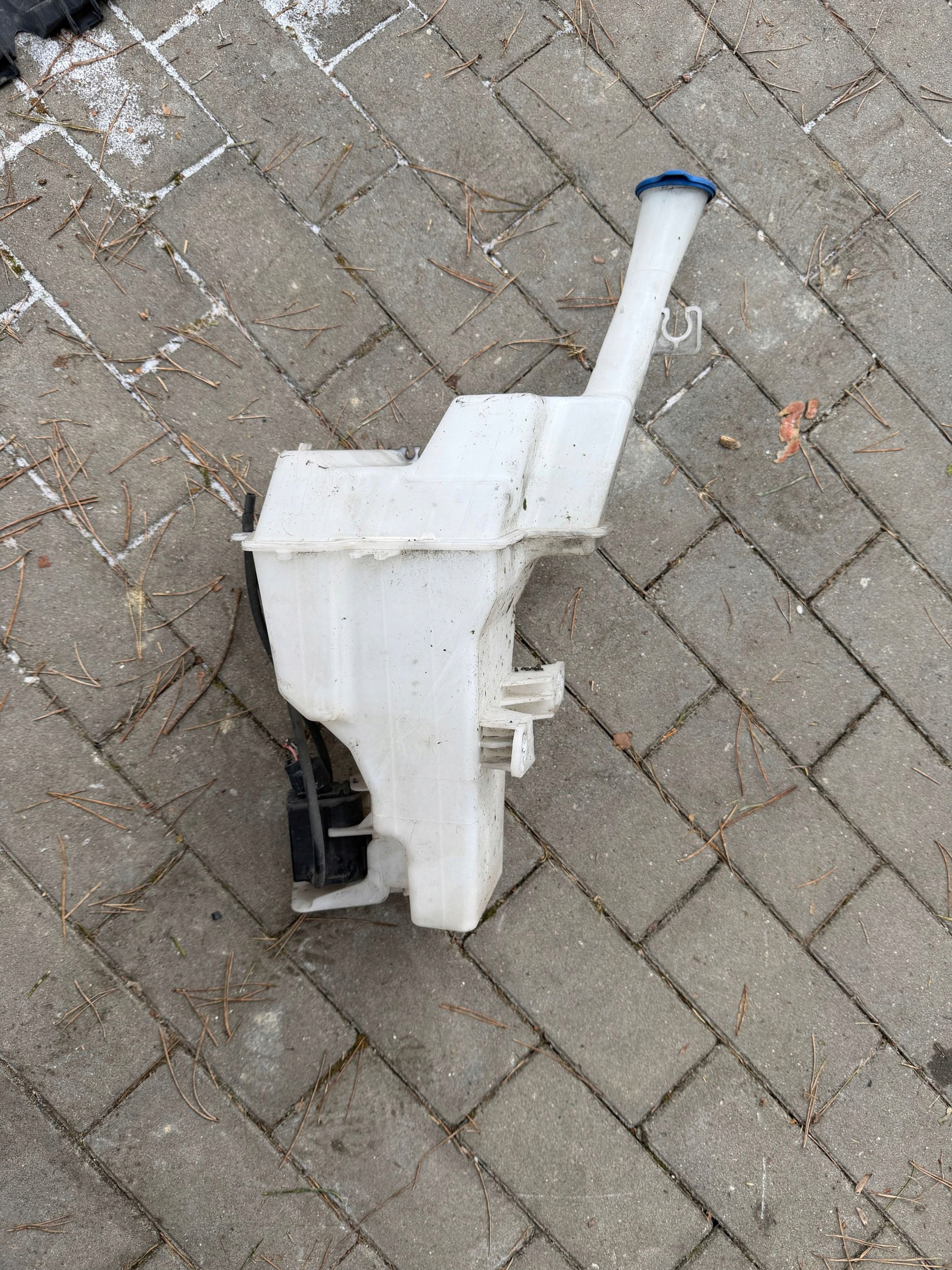 Zbiorniczek spryskiwaczy Przód KIA Rio III