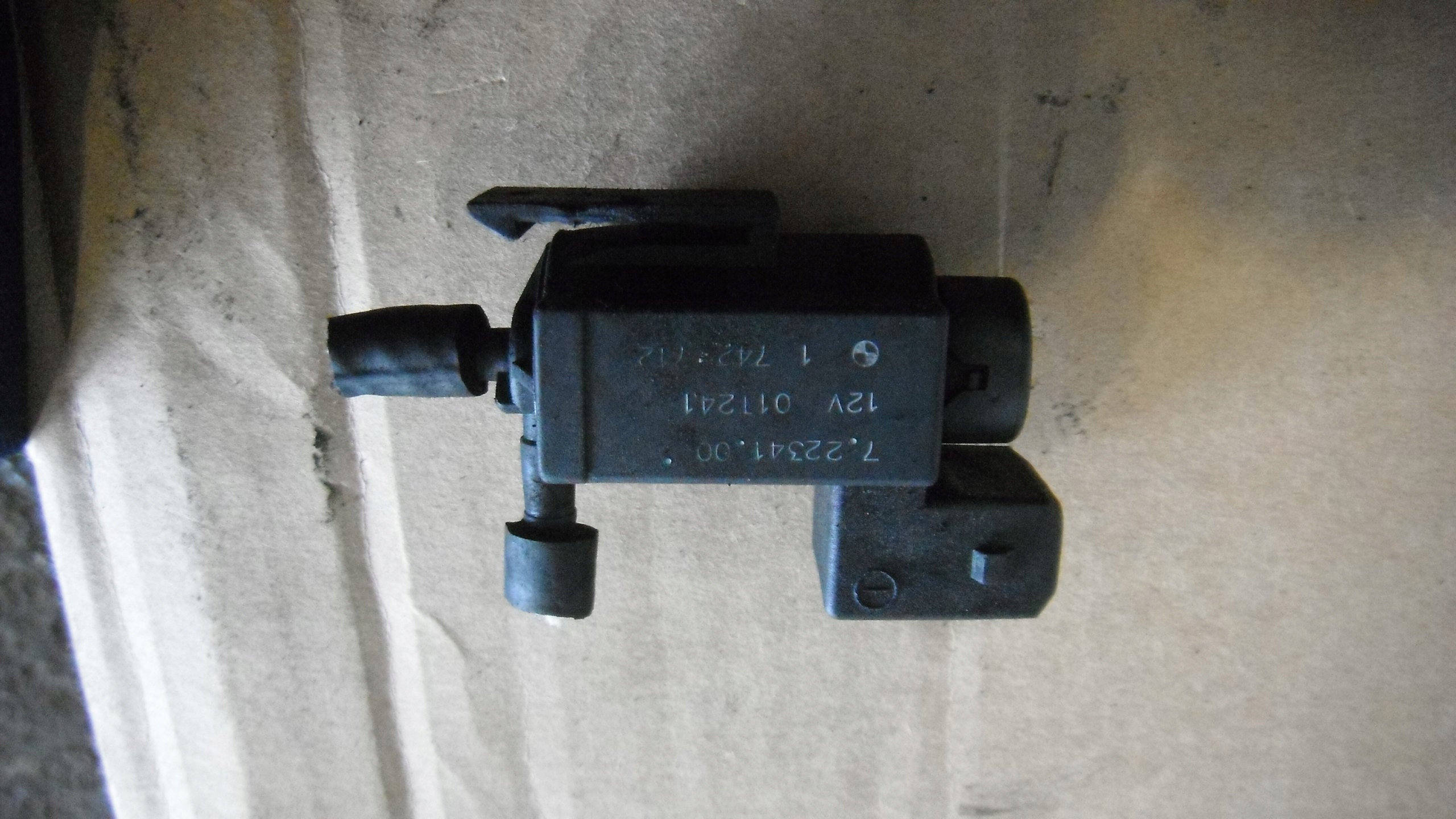 BMW E46 2.0 TD 00-04 ZAWÓR PODCIŚNIENIE 72234100