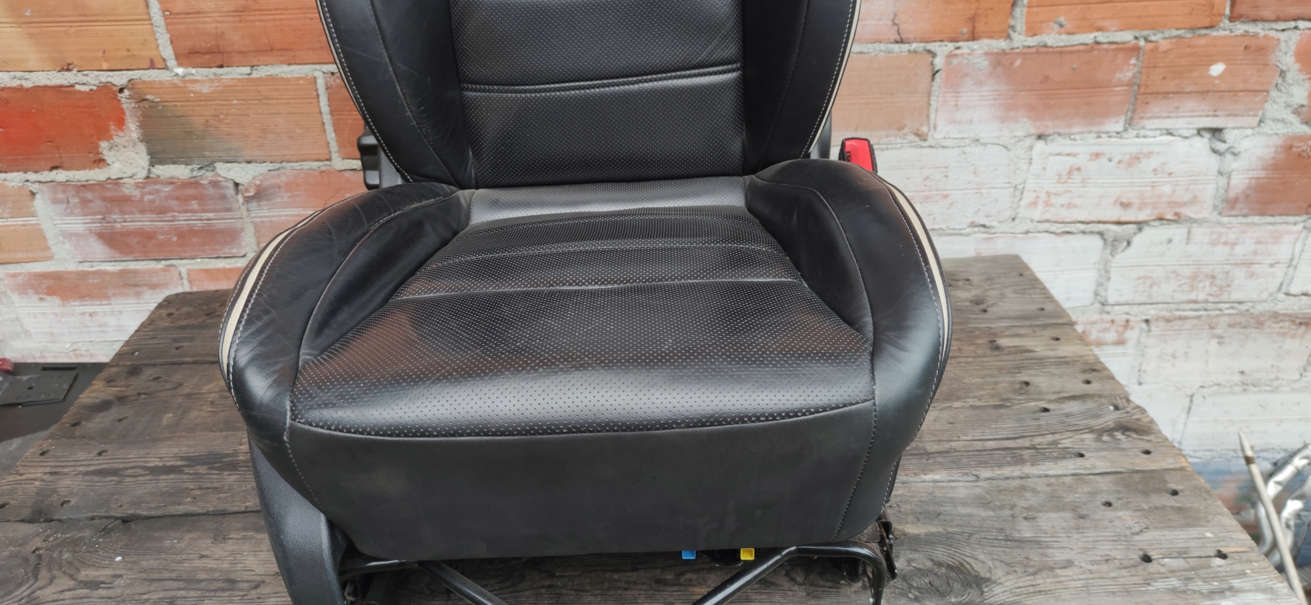 Ford Mondeo MK4 LIFT кожа сиденья