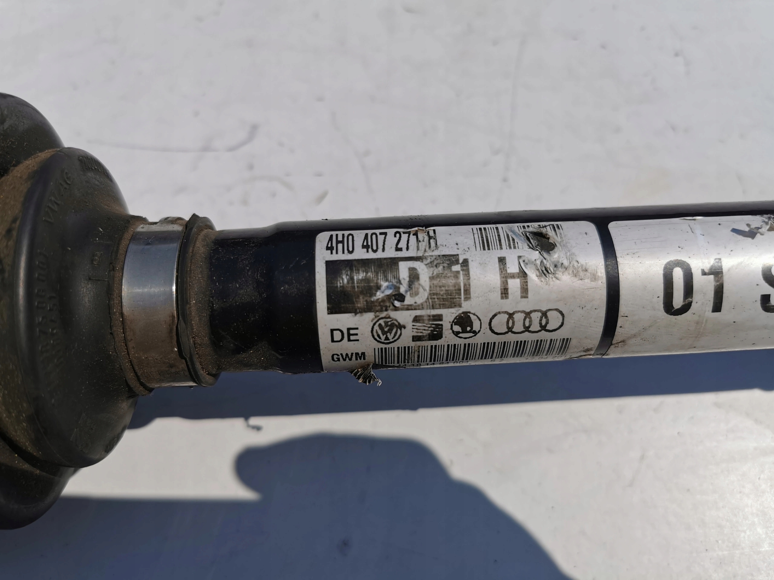 AUDI A6 A7 A8 D4 3.0TFSI 4H0407271H semi-axis front