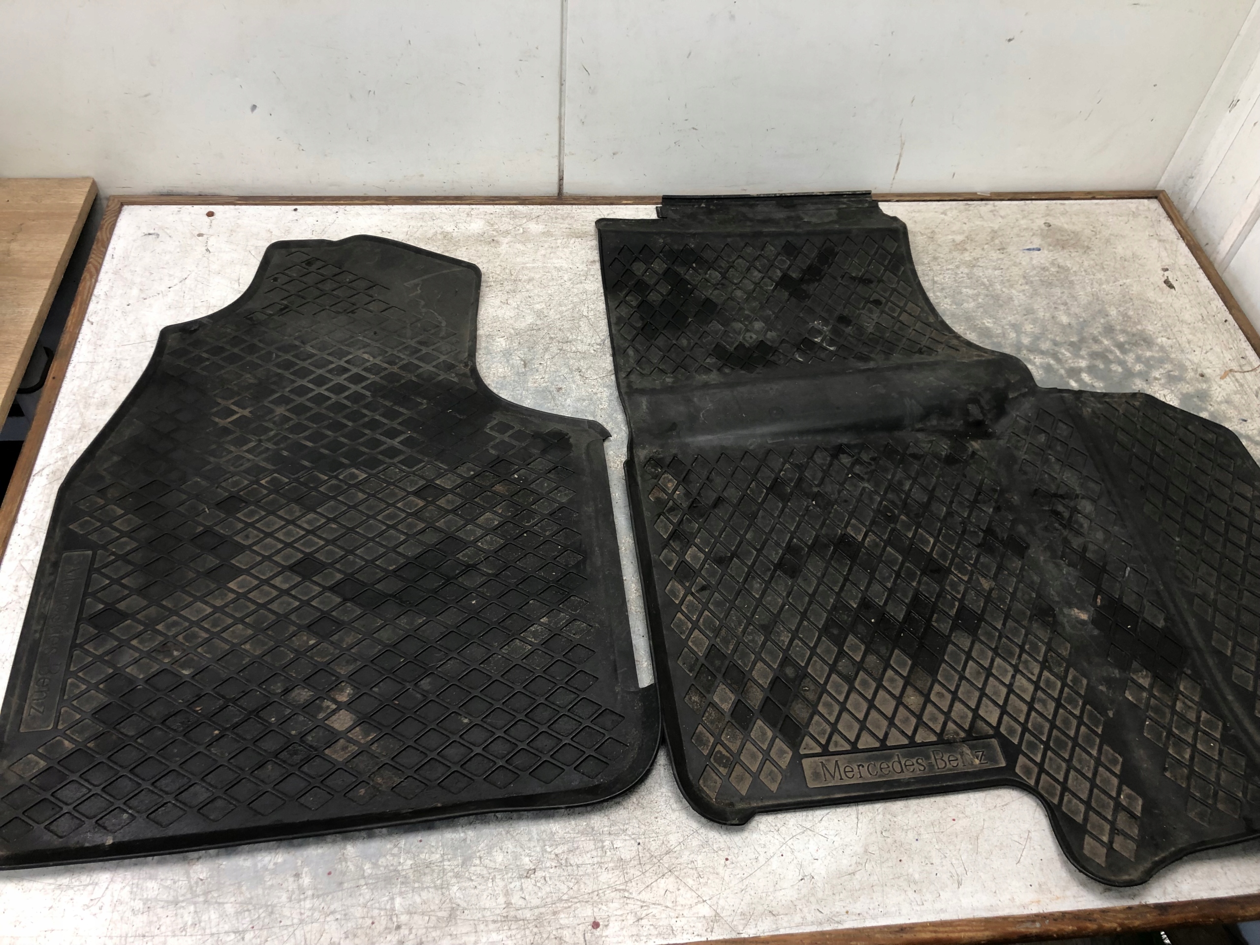 mats rubber MERCEDES SPRINTER W906 B66570009