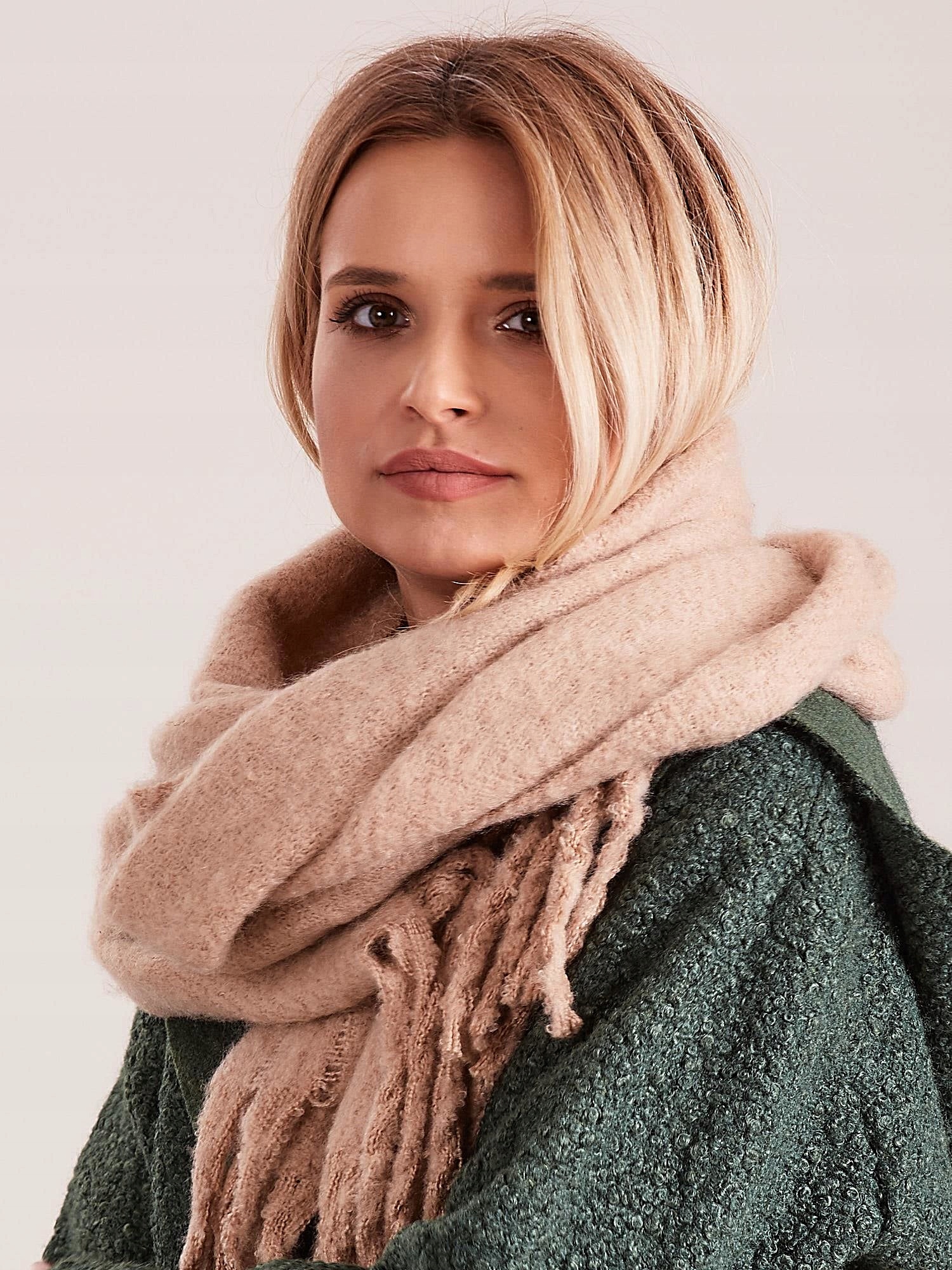 SZAL ZIMOWY KOLOR BEŻOWY Marka inna