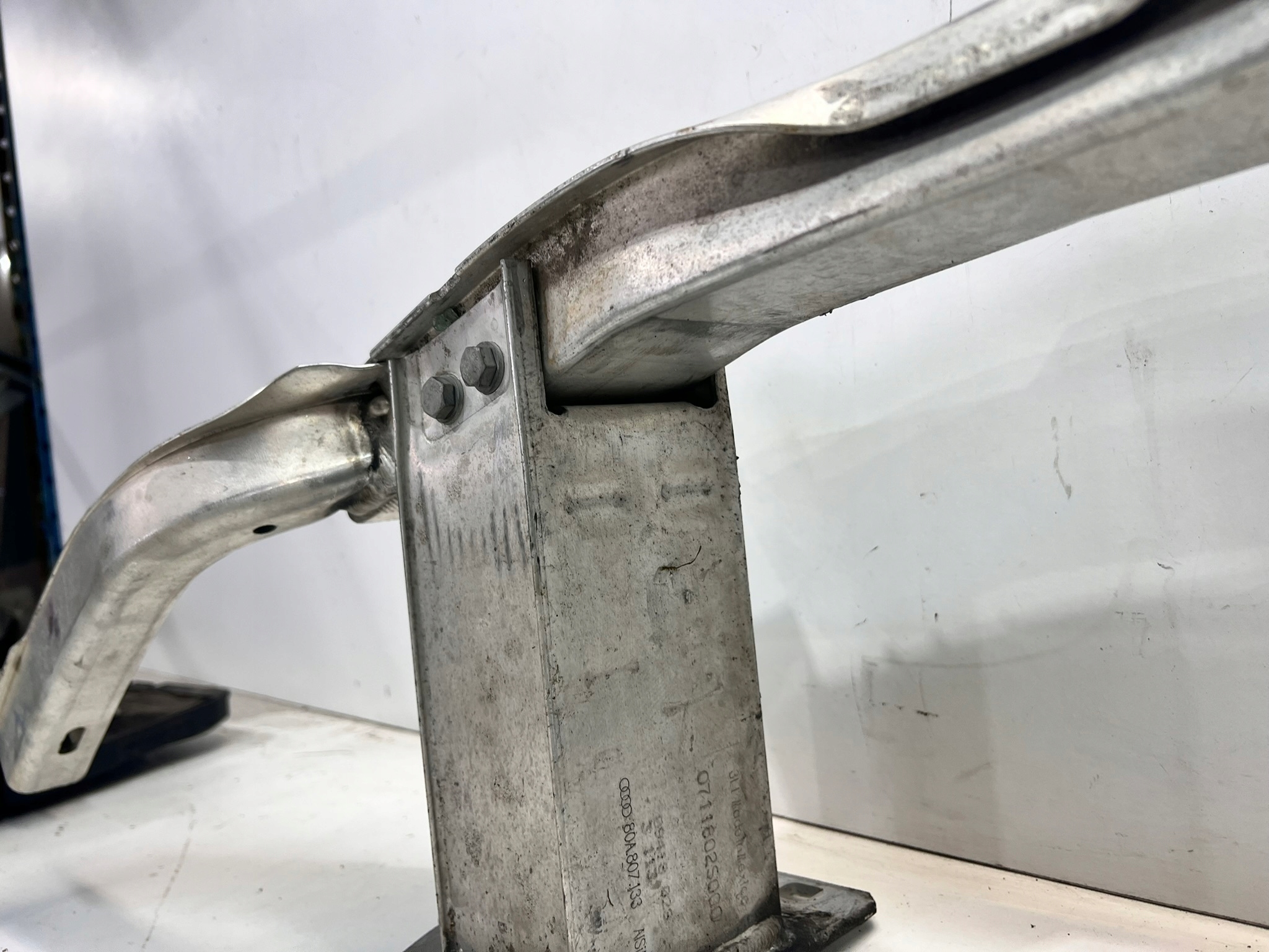 sider below bumper front AUDI Q5 FY 80A807113E damaged