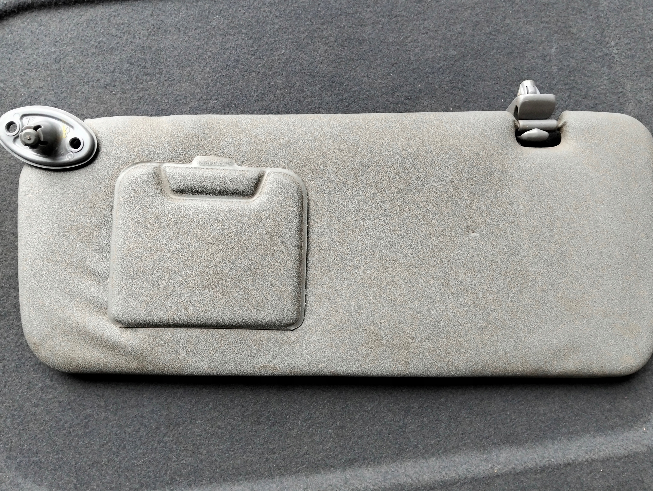 Daszek osłona przeciwsłoneczna lewa Rav4 II 5D