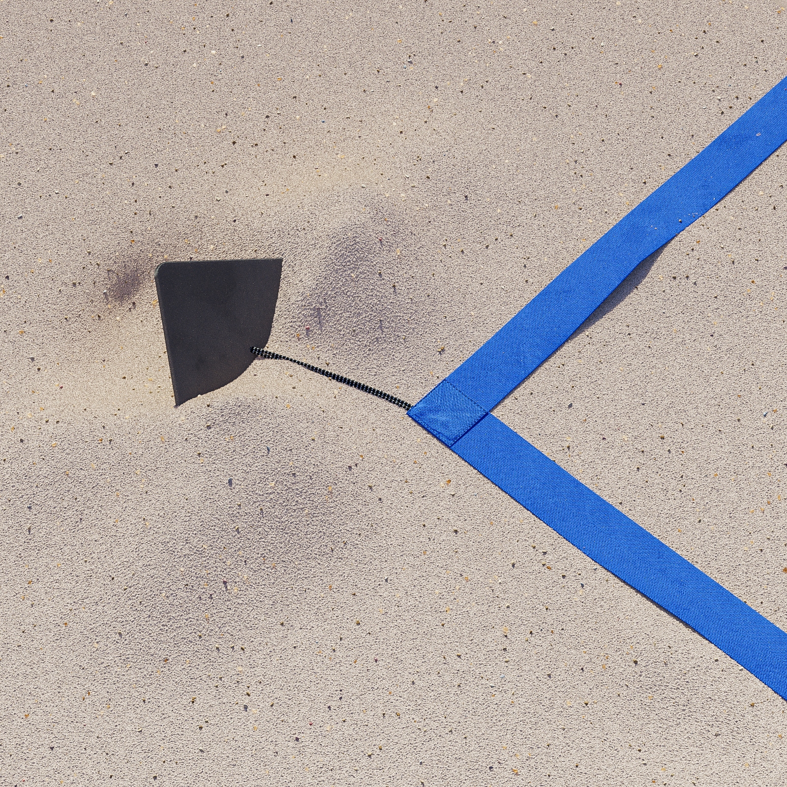 LINIE DO BOISKA SIATKÓWKI PLAŻOWEJ 16X8 NIEBIESKIE Model Słupki do SIATKÓWKI, Siatka,Linie,Mikasa