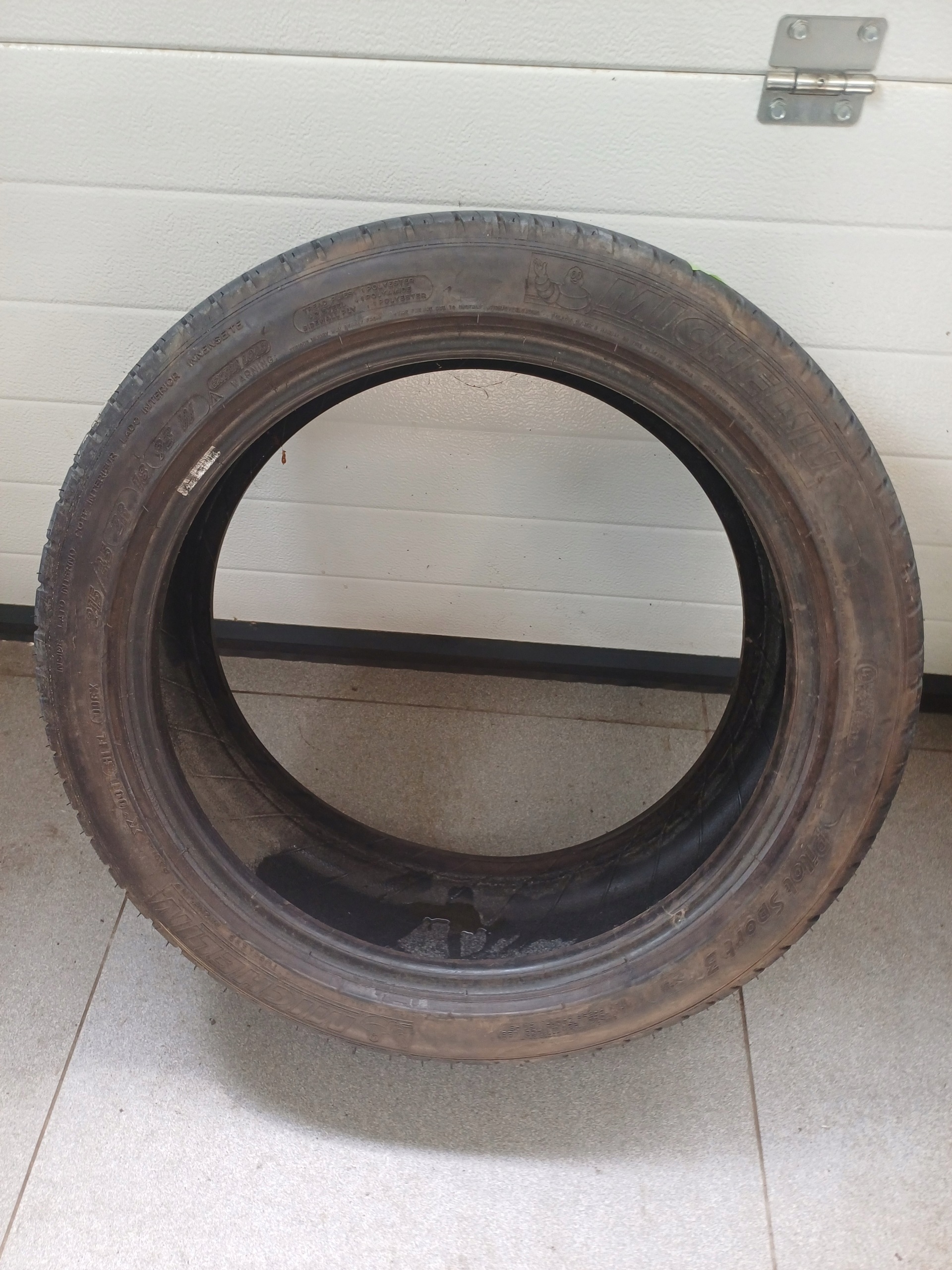Reifen MICHELIN PILOT SPORT 3 215/45 R 18