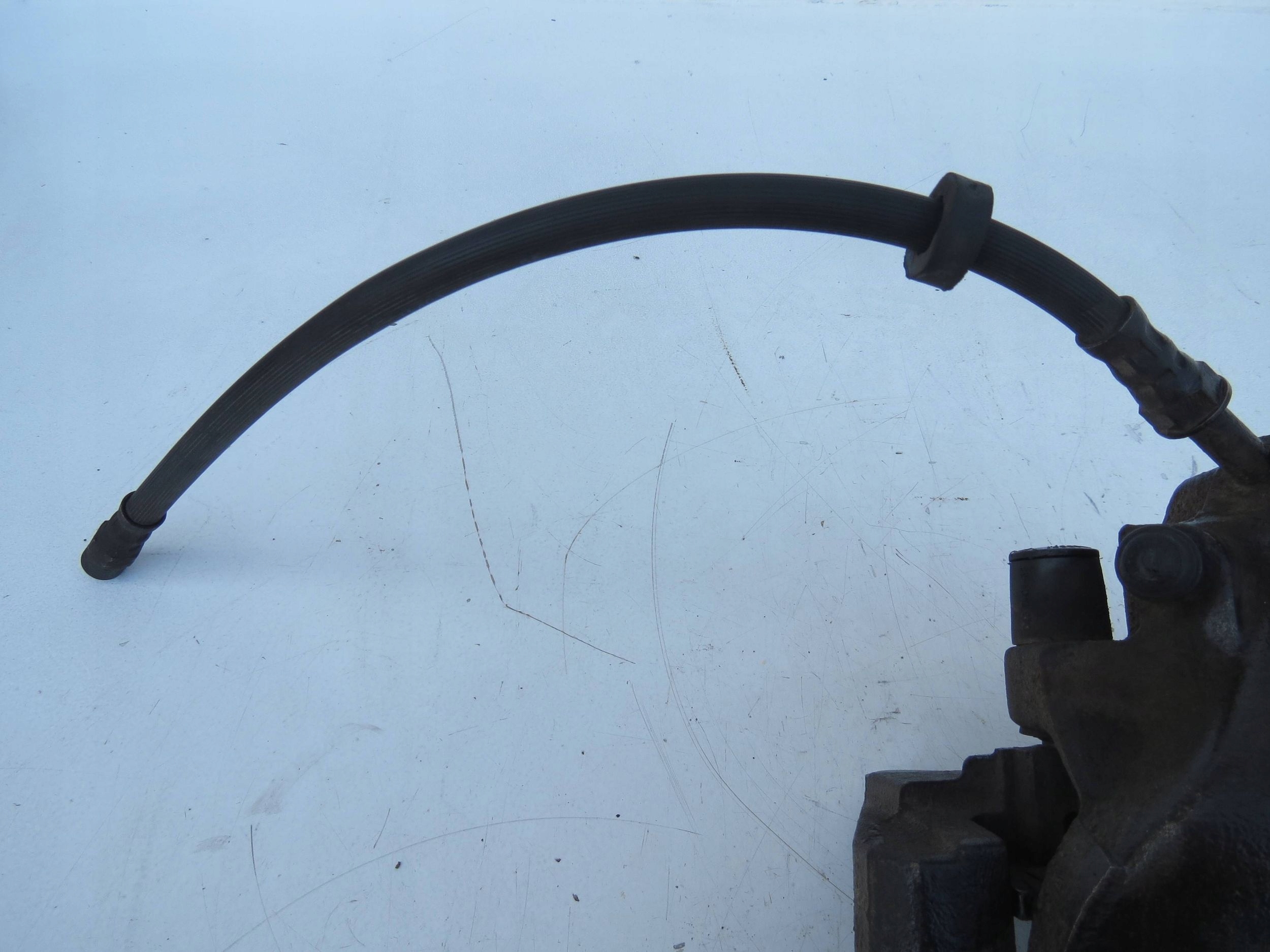 caliper right front VOLVO XC70 II CROSS AWD 2.4D 185KM 2000-2007r RH9209724