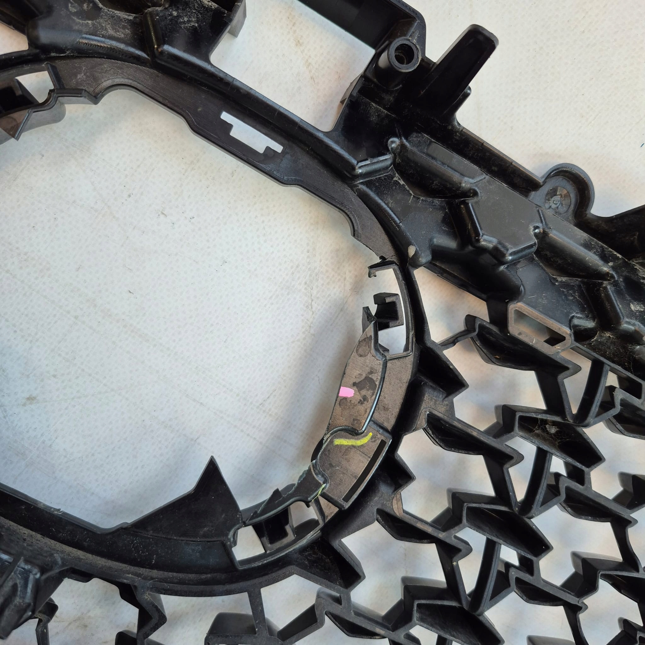 MAZDA CX-30 19- grill grille radiator DCJ1-50711