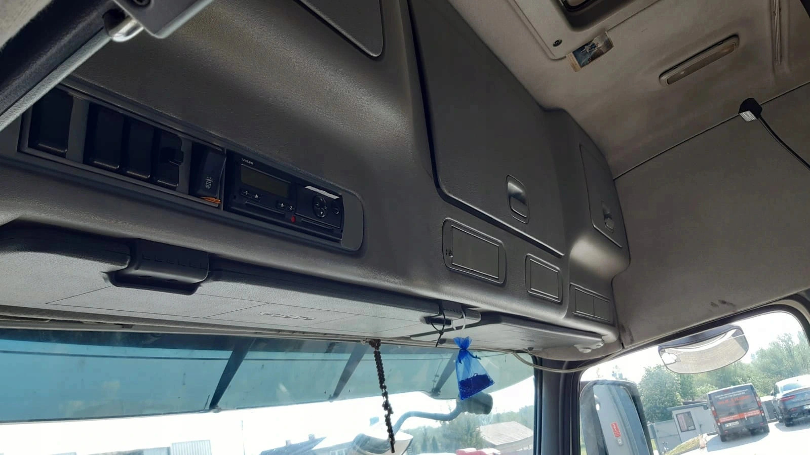 VOLVO FH13 KABINA KOMPLETNA GLOBETROTTER Color white