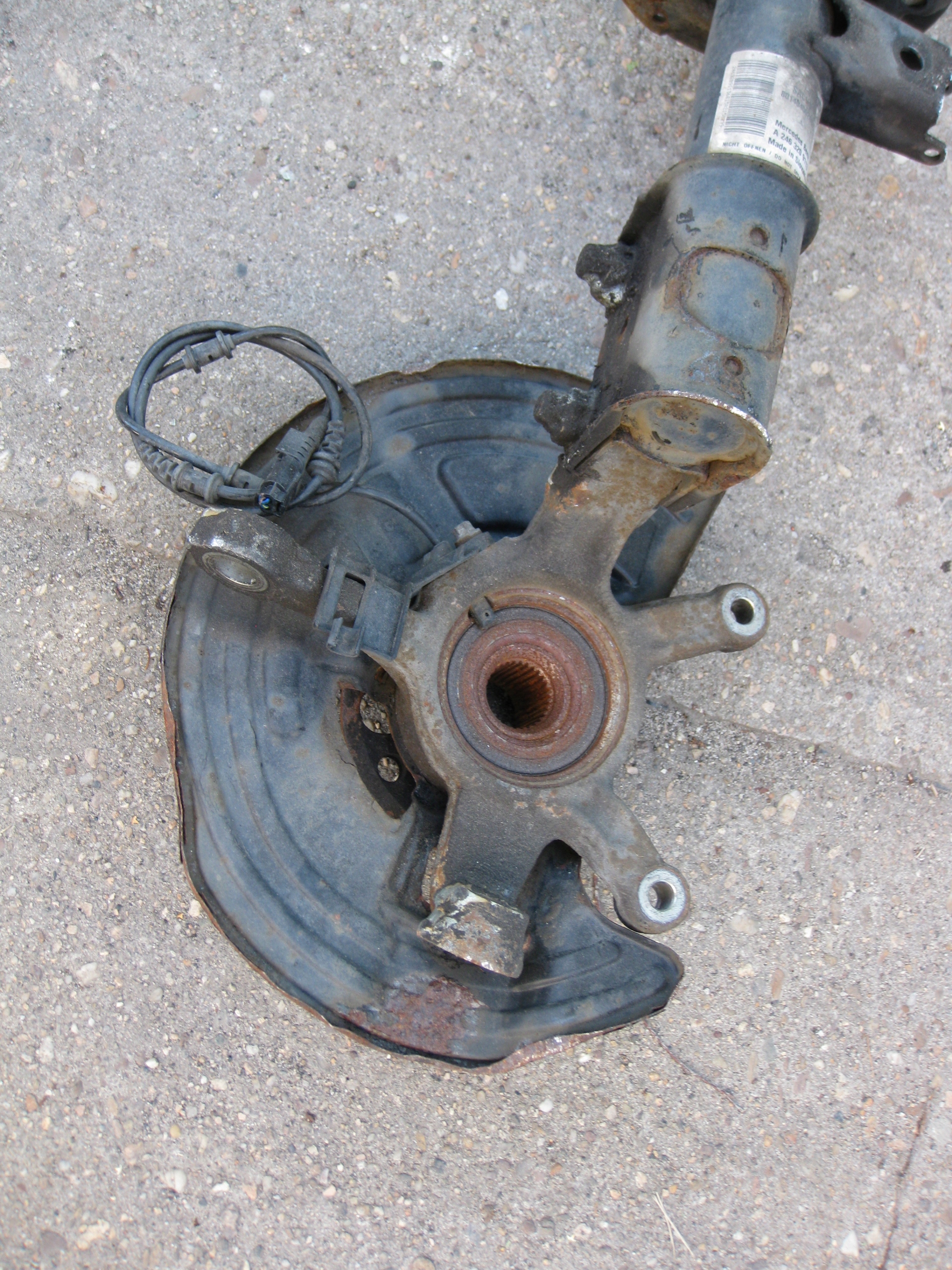 MERCEDES B-KLASA W246 McPherson left front A2463209113