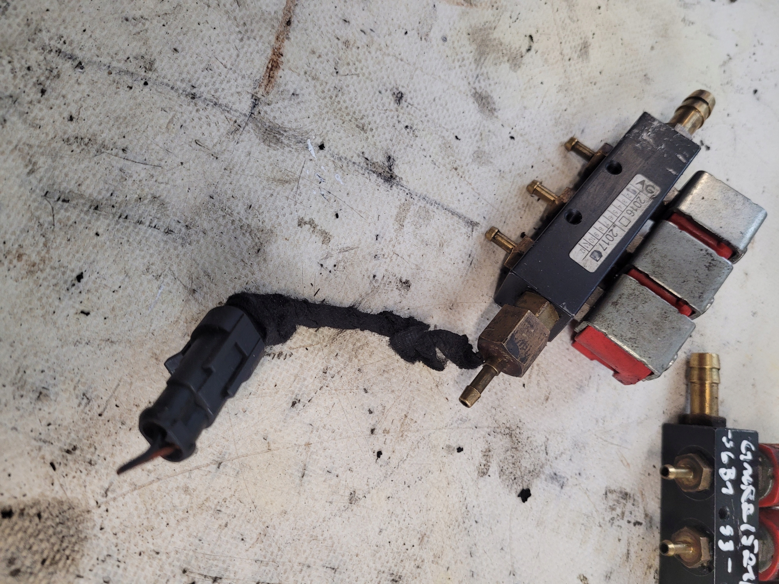 Moulage Rampe injection VALTEK TYPE 30 4MM X2