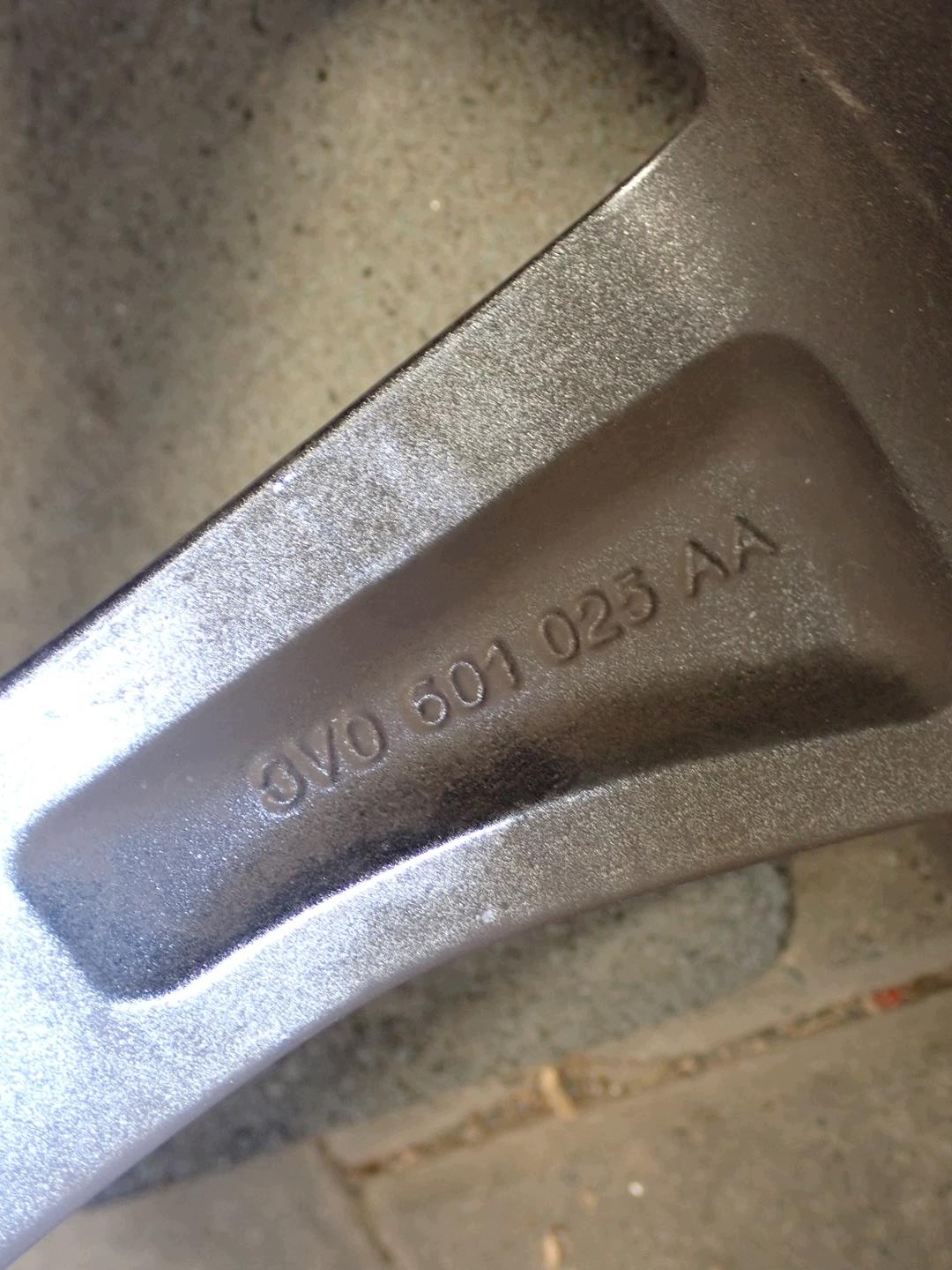 disk disk SKODA 3V0 5x112 ET44 8J 19" 3V0601025AA