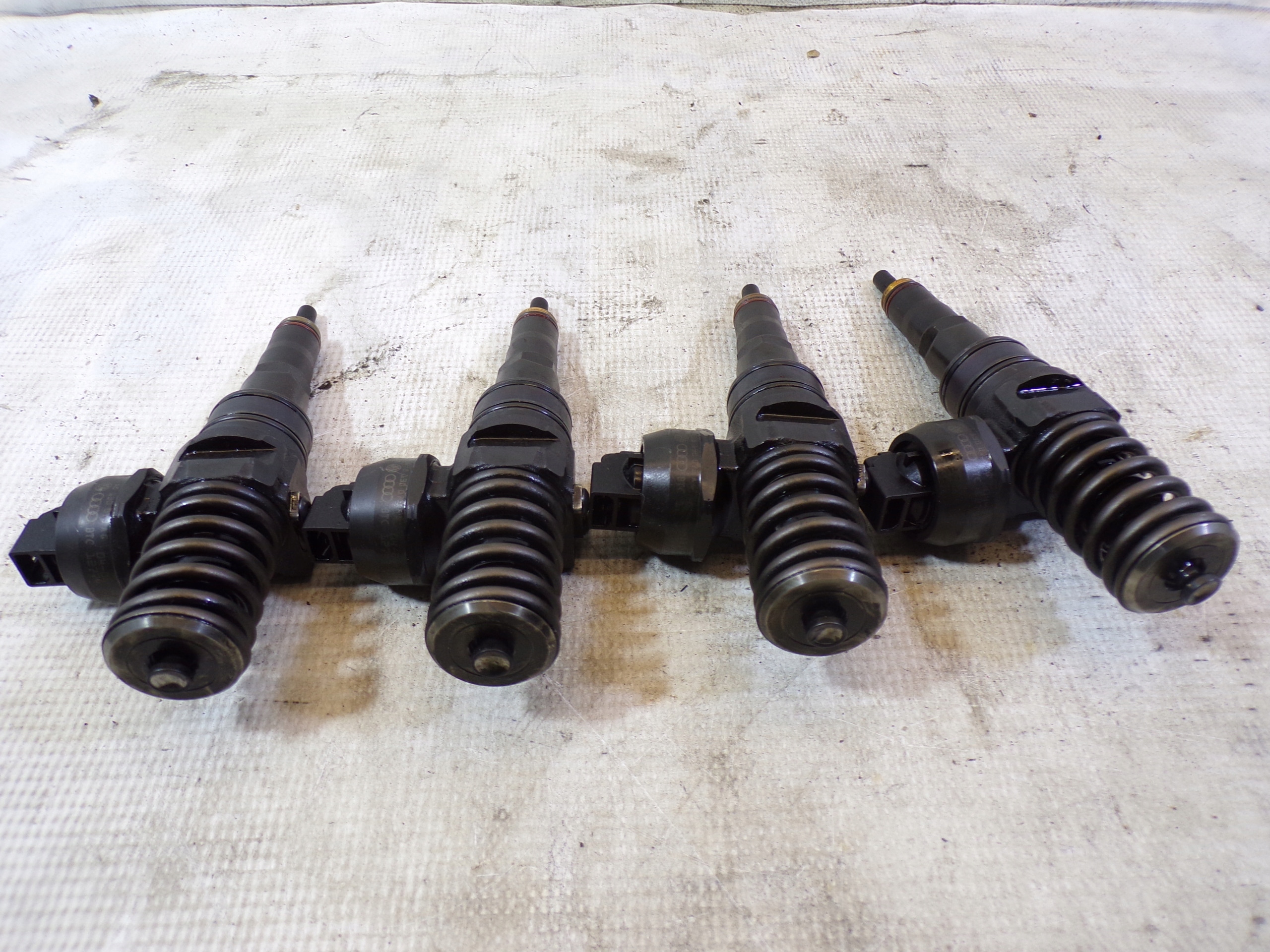 Injecteurs Injecteurs Injecteurs 1.9 TDI 038130073AG (6)