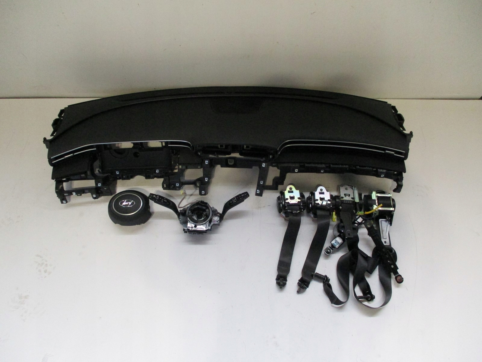 Konsola pulpit deska HYUNDAI TUCSON IV 21R