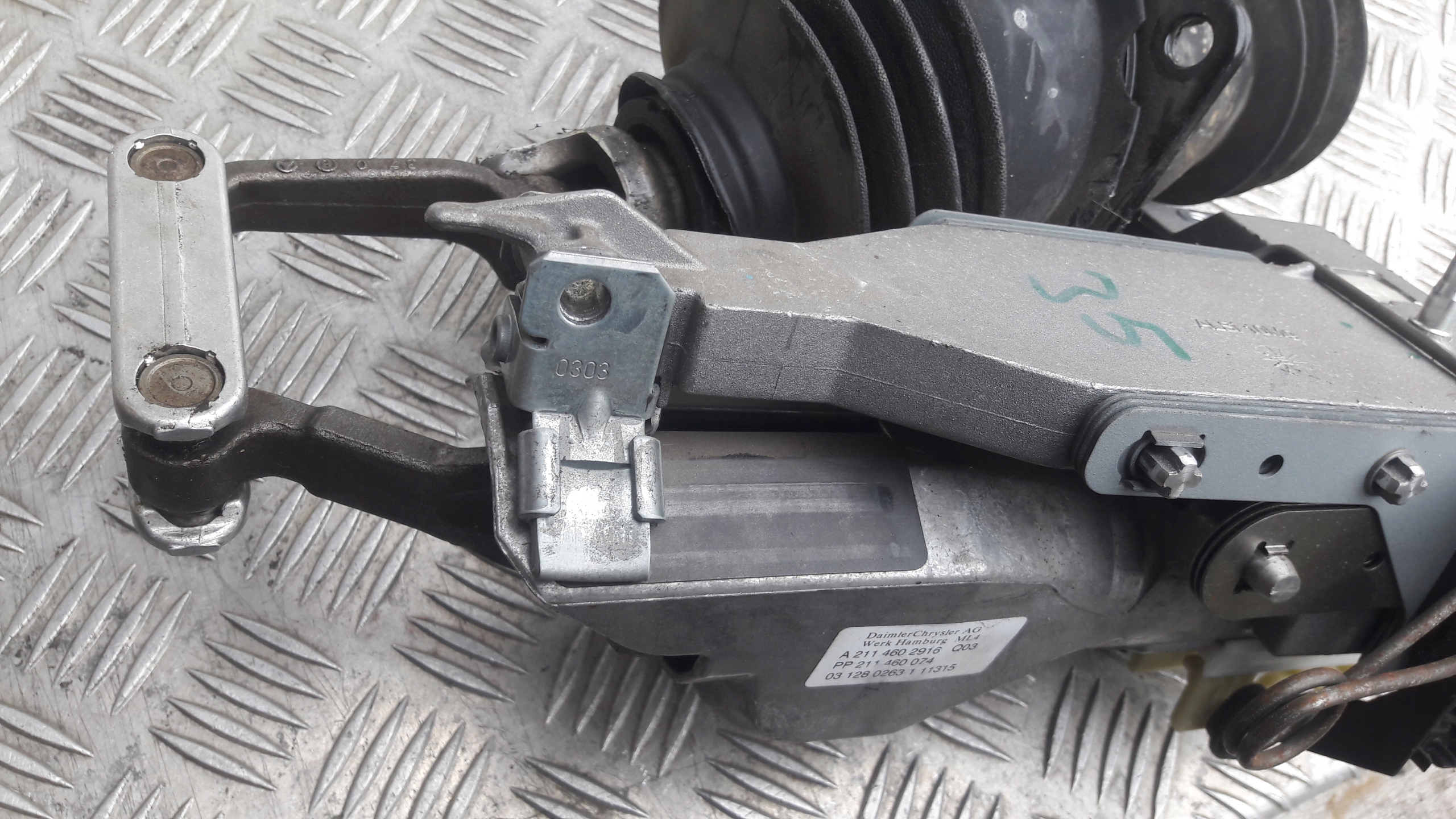 MERCEDES W211 steering wheel rod A2114602916