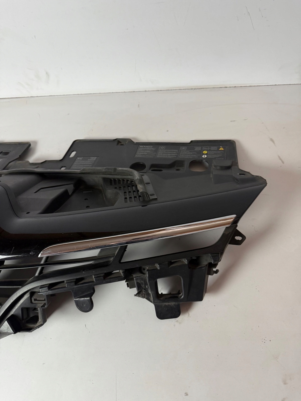 grill grille radiator Renault Clio IV