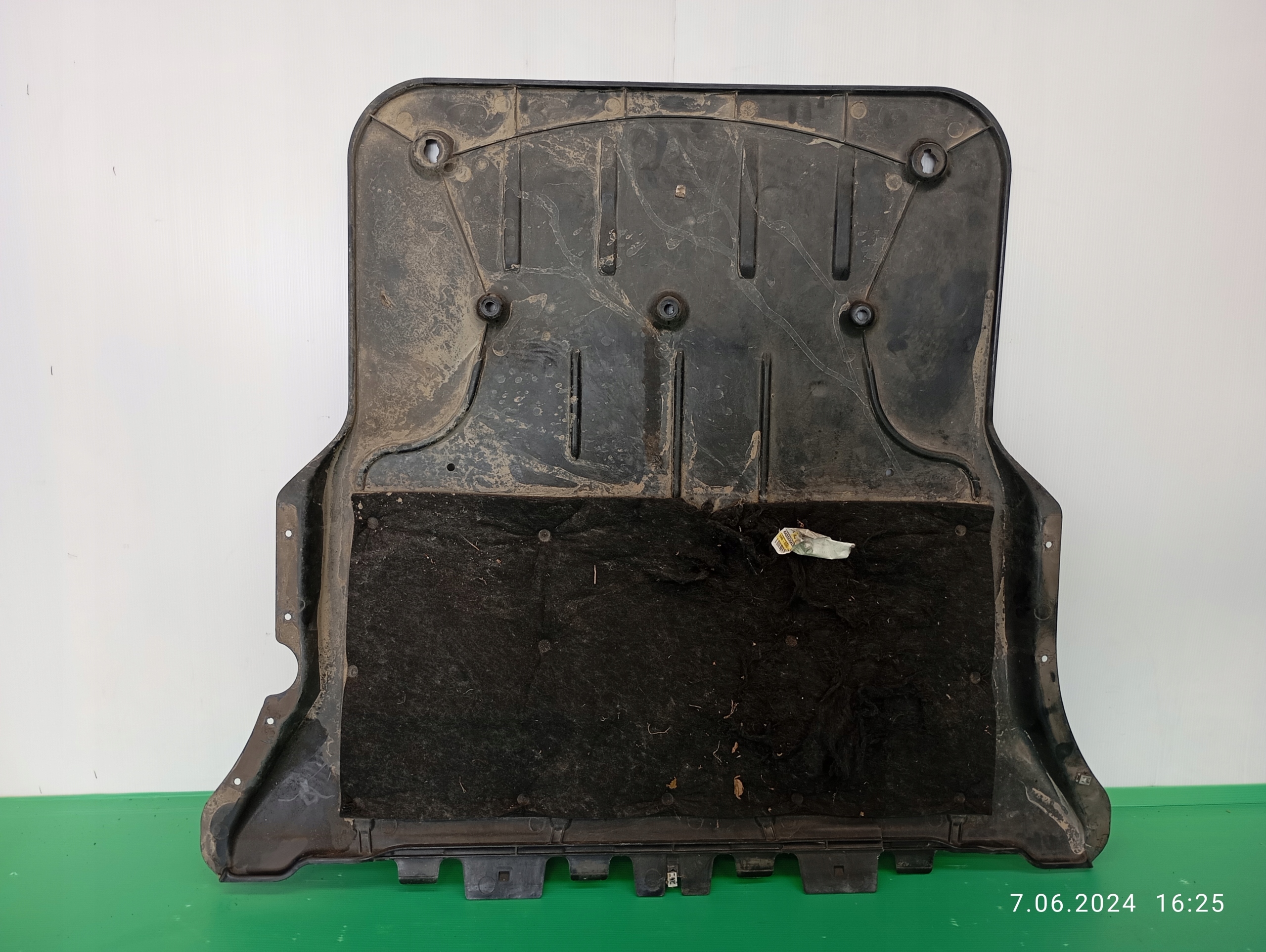 OSŁONA PŁYTA POD SILNIK VW GOLF VIII 8 ORYG