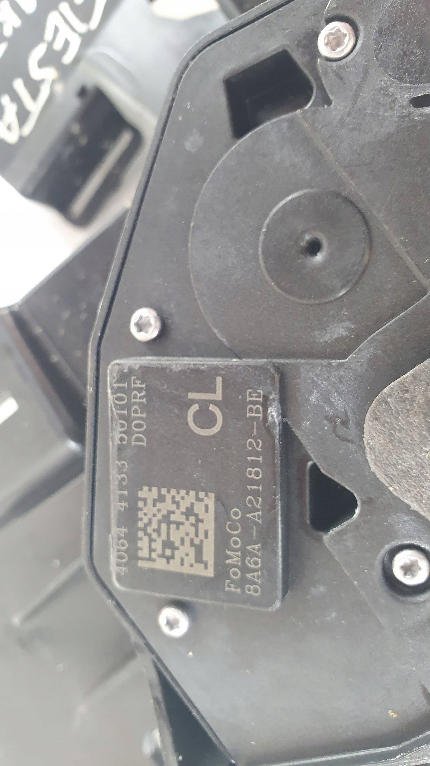 Ford Fiesta Mk7 lock door przednich right front