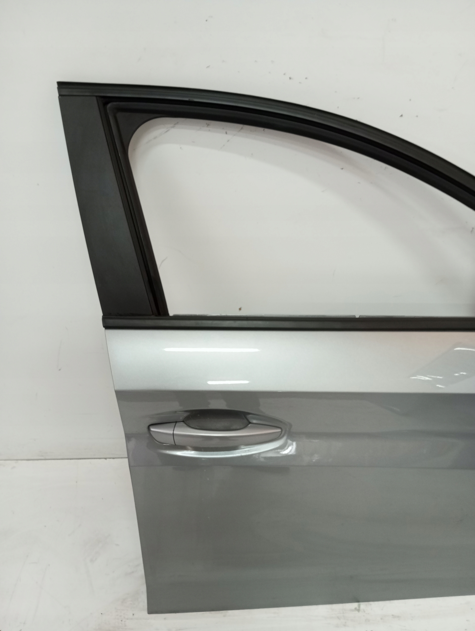 door right front PEUGEOT 208 23R BSZ