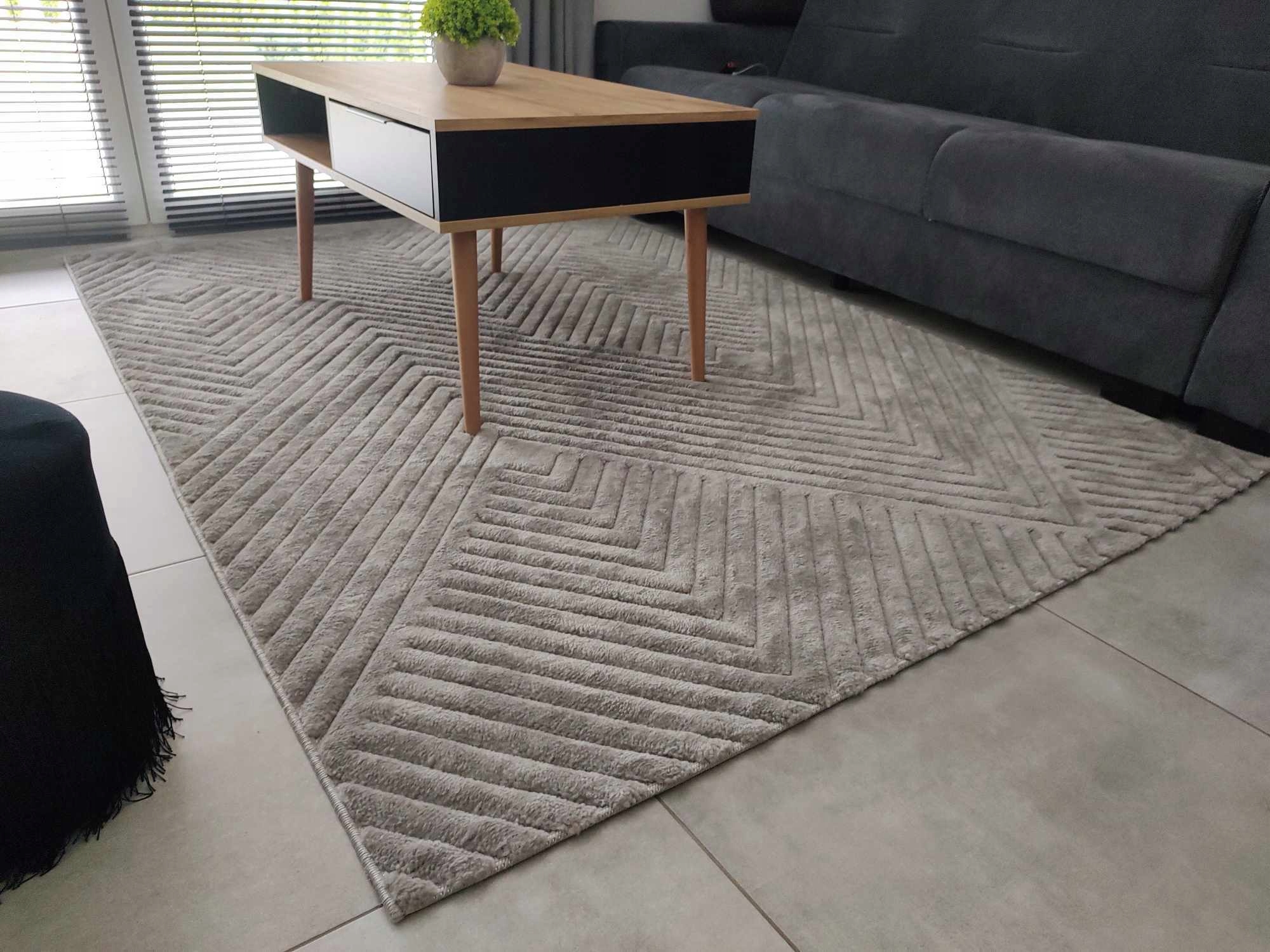 Dywan szary do salonu ,nowoczesny wycinany wzór w jodełkę 160x220cm Szerokość produktu 160 cm