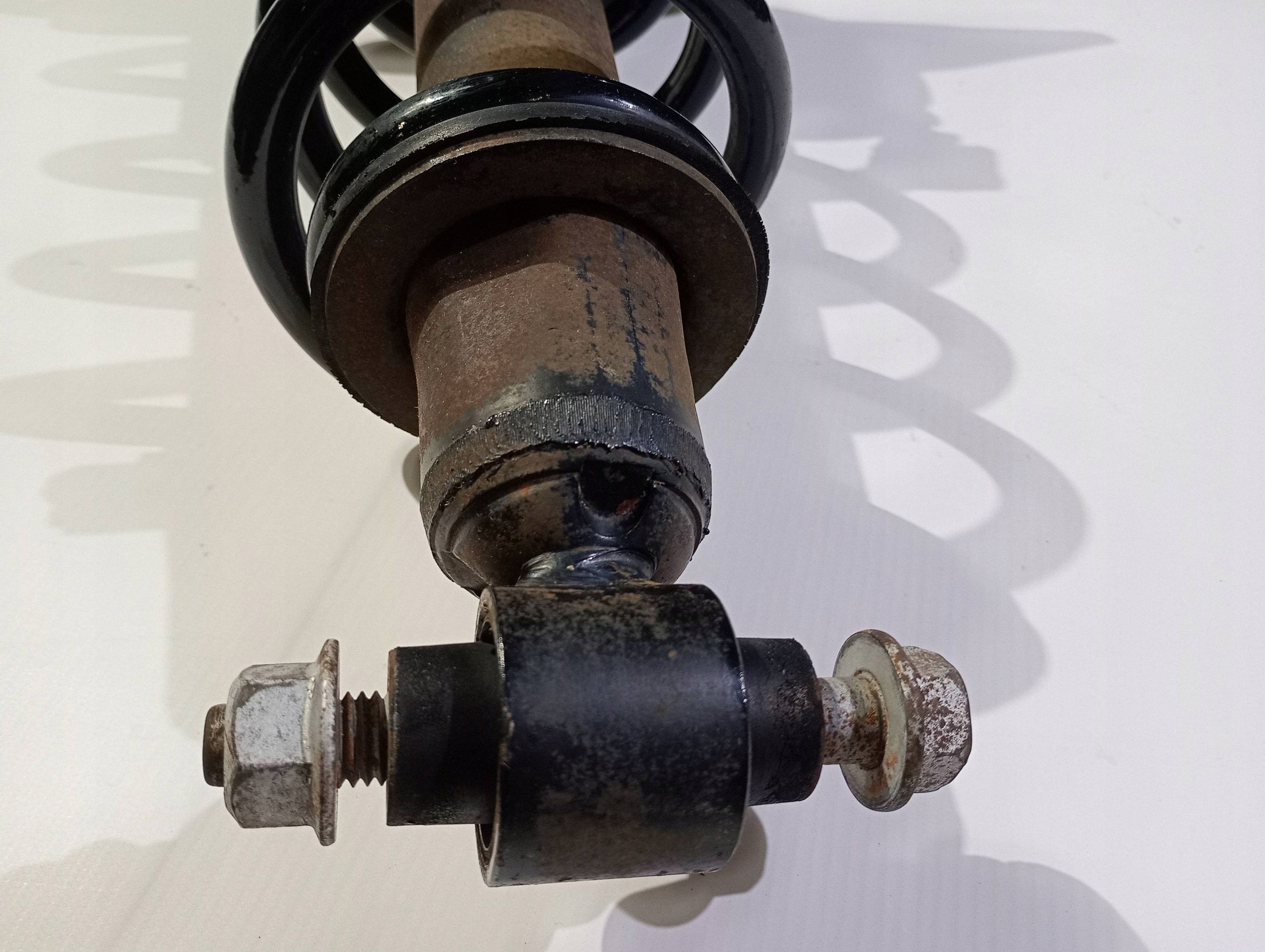 shock absorber left rear part rear left spring Chevrolet Camaro SS 2009-2015