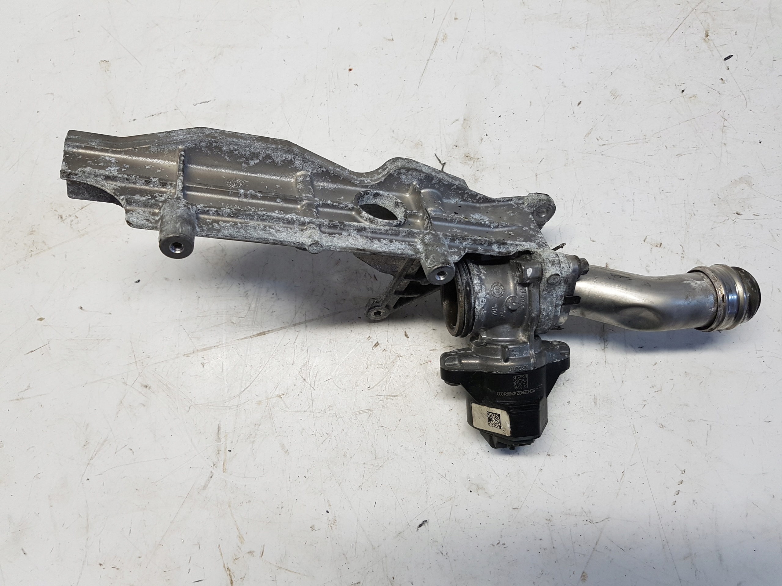 MERCEDES W117 W176 2.2 CDI egr ventil držák