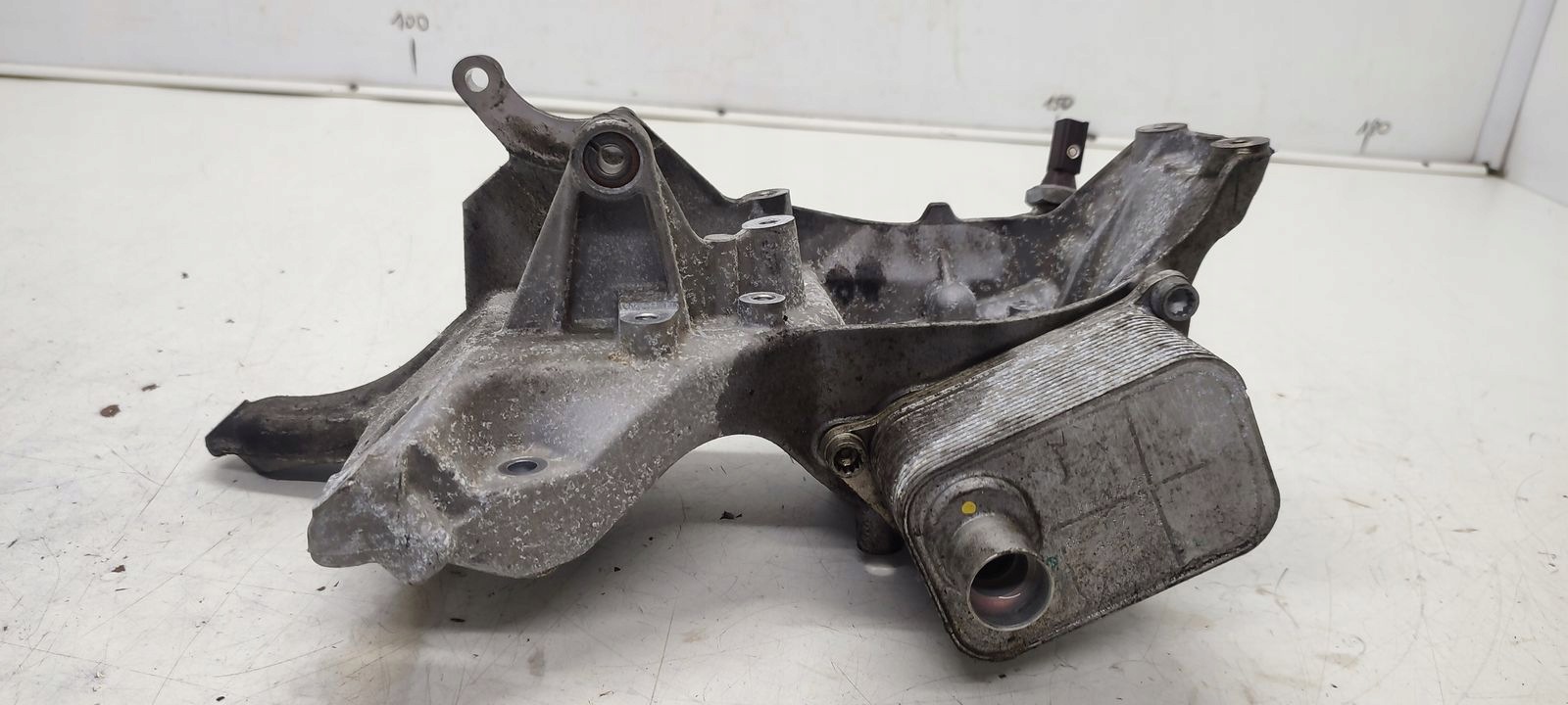 Stütze alternatora Audi A4 B8 1,8 TFSI CDH