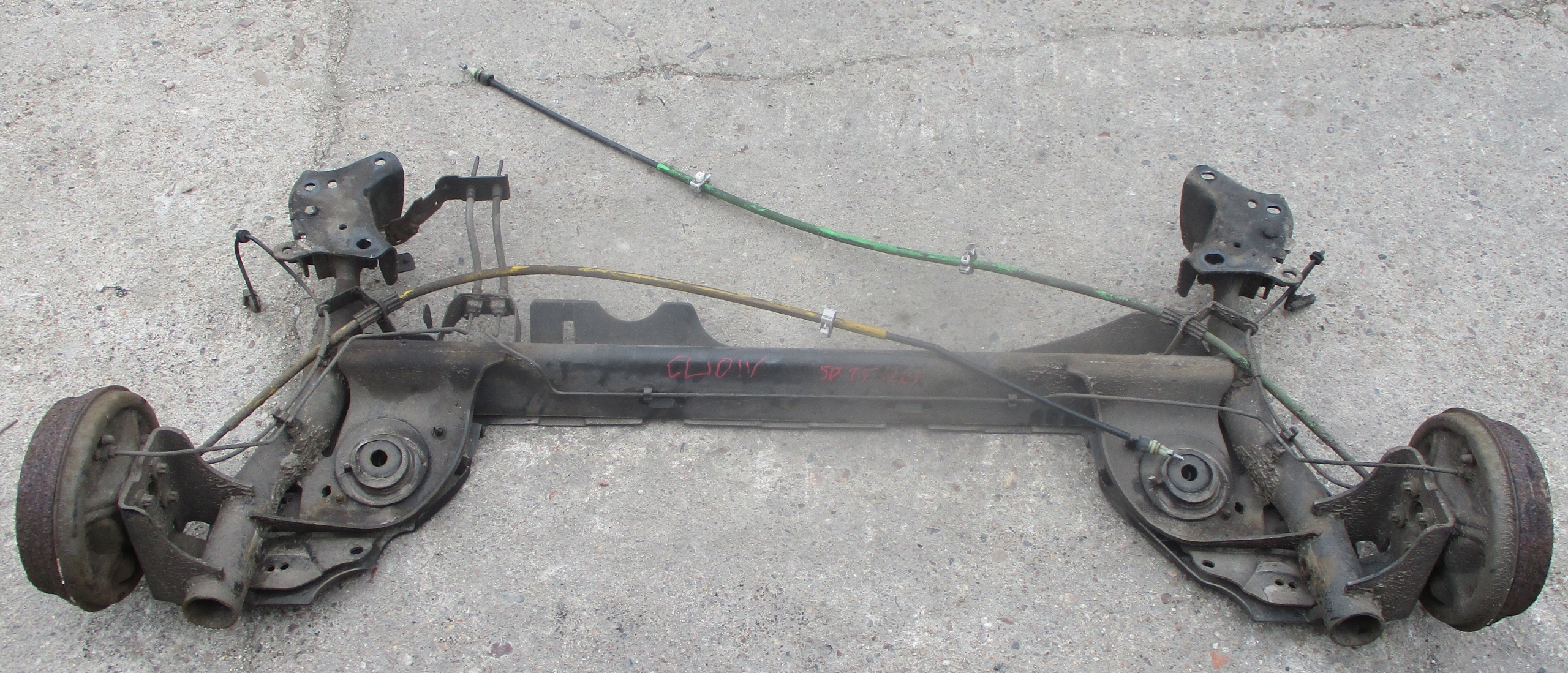 RENAULT CLIO IV BELKA ZAWIESZENIE TYŁ