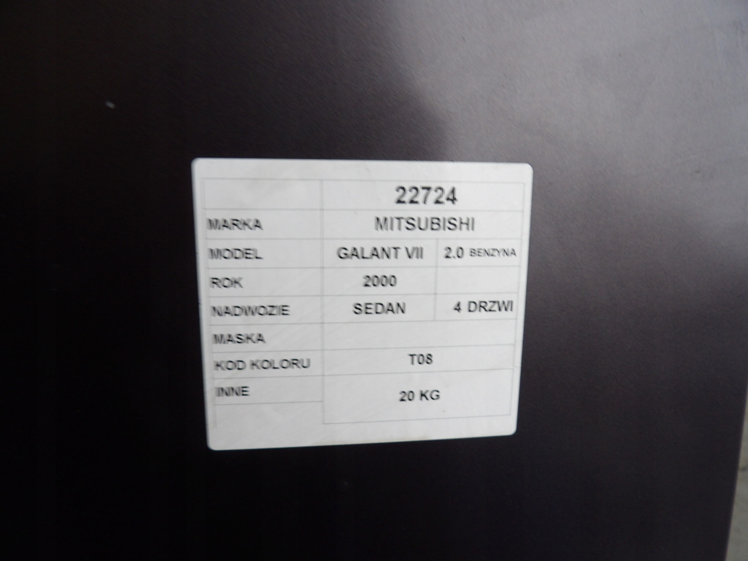Mitsubishi Galant VII Capot lak. T08 Berline