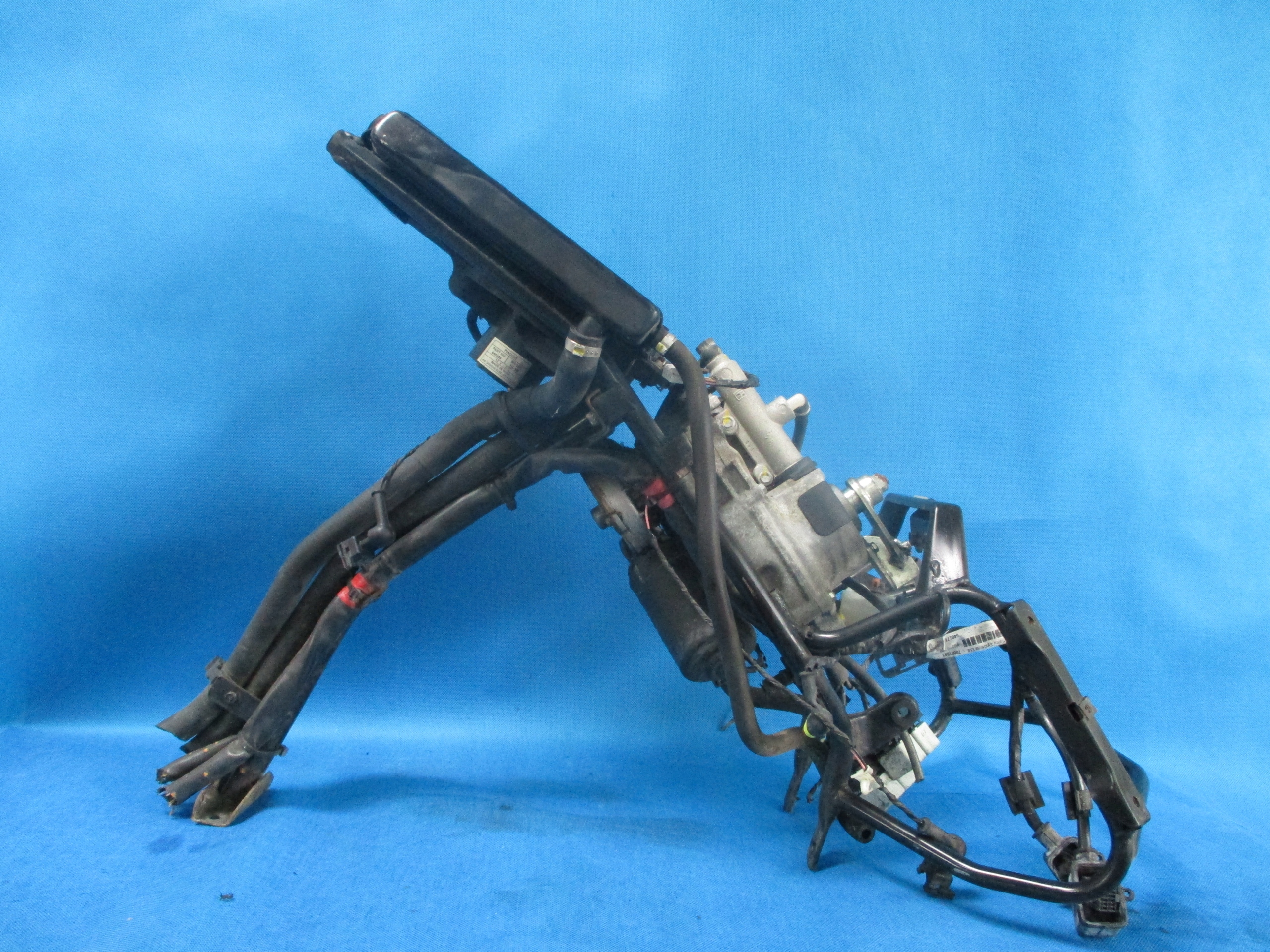 НАСОС ПОДВЕСКИ КУЛЕР ВЕНТИЛЯТОР PIAGGIO MP3